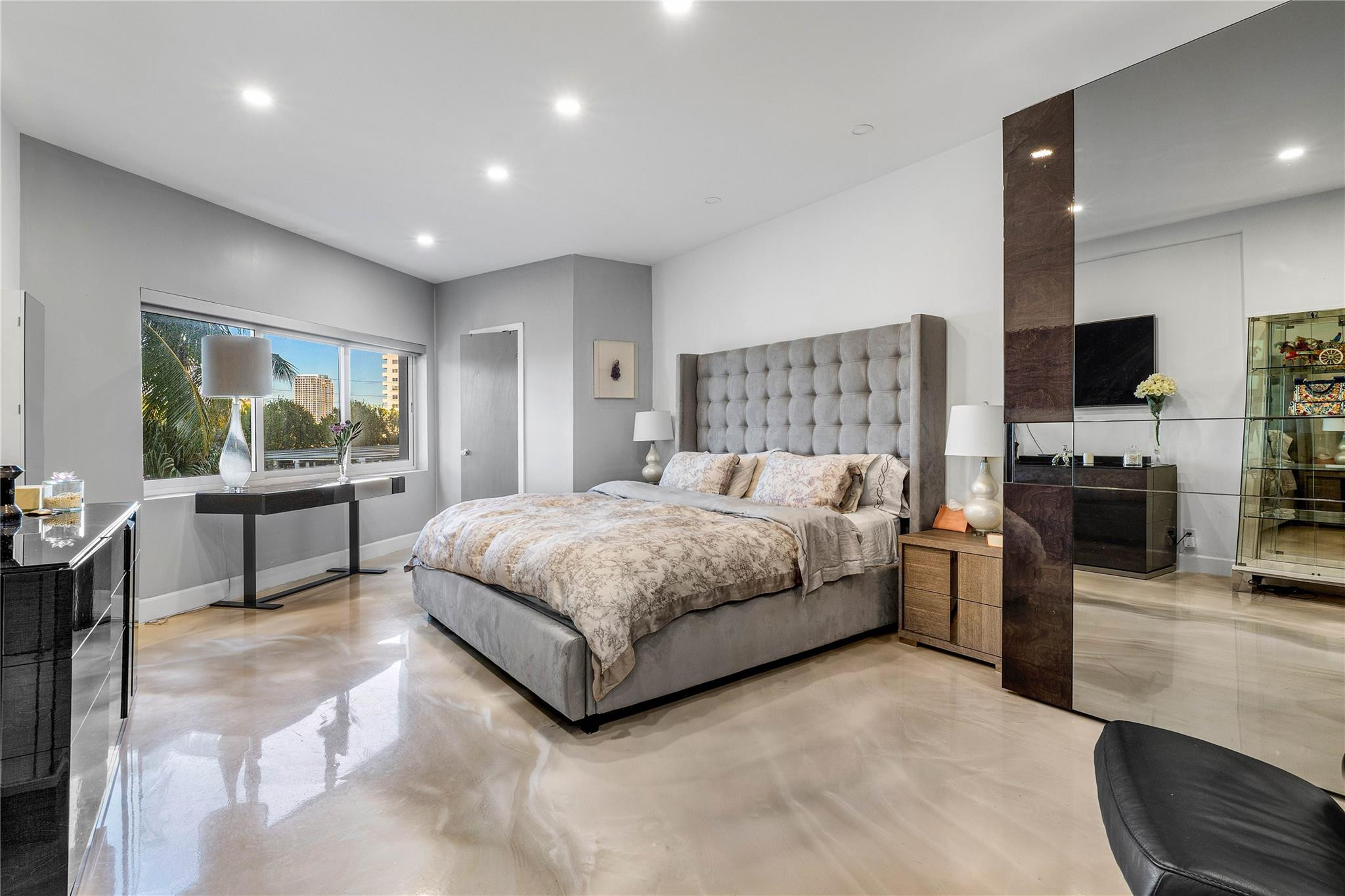333 Sunset Dr 108