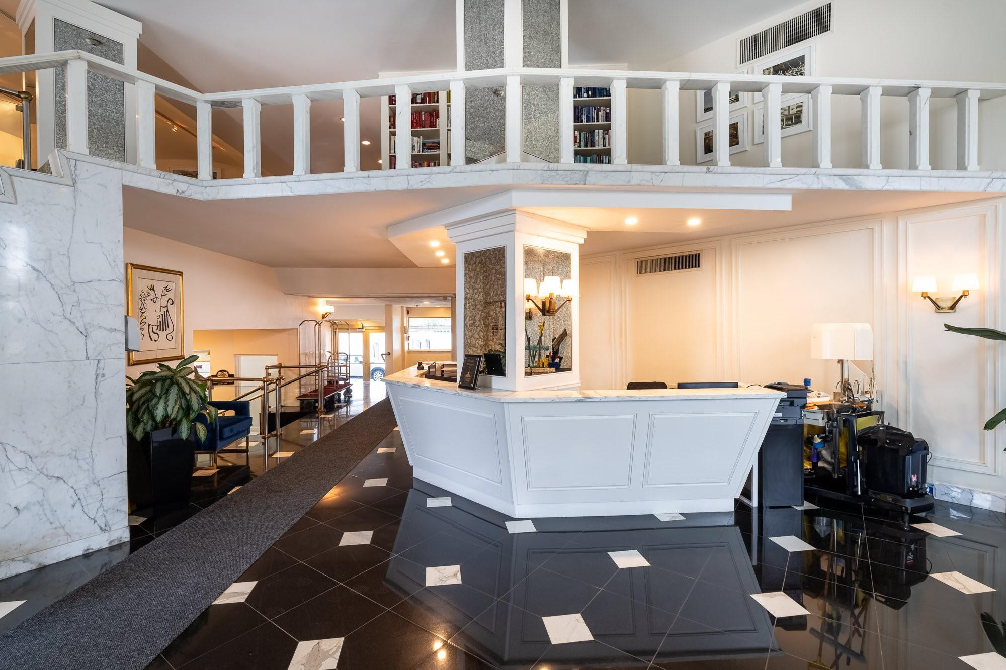 333 Sunset Dr 108