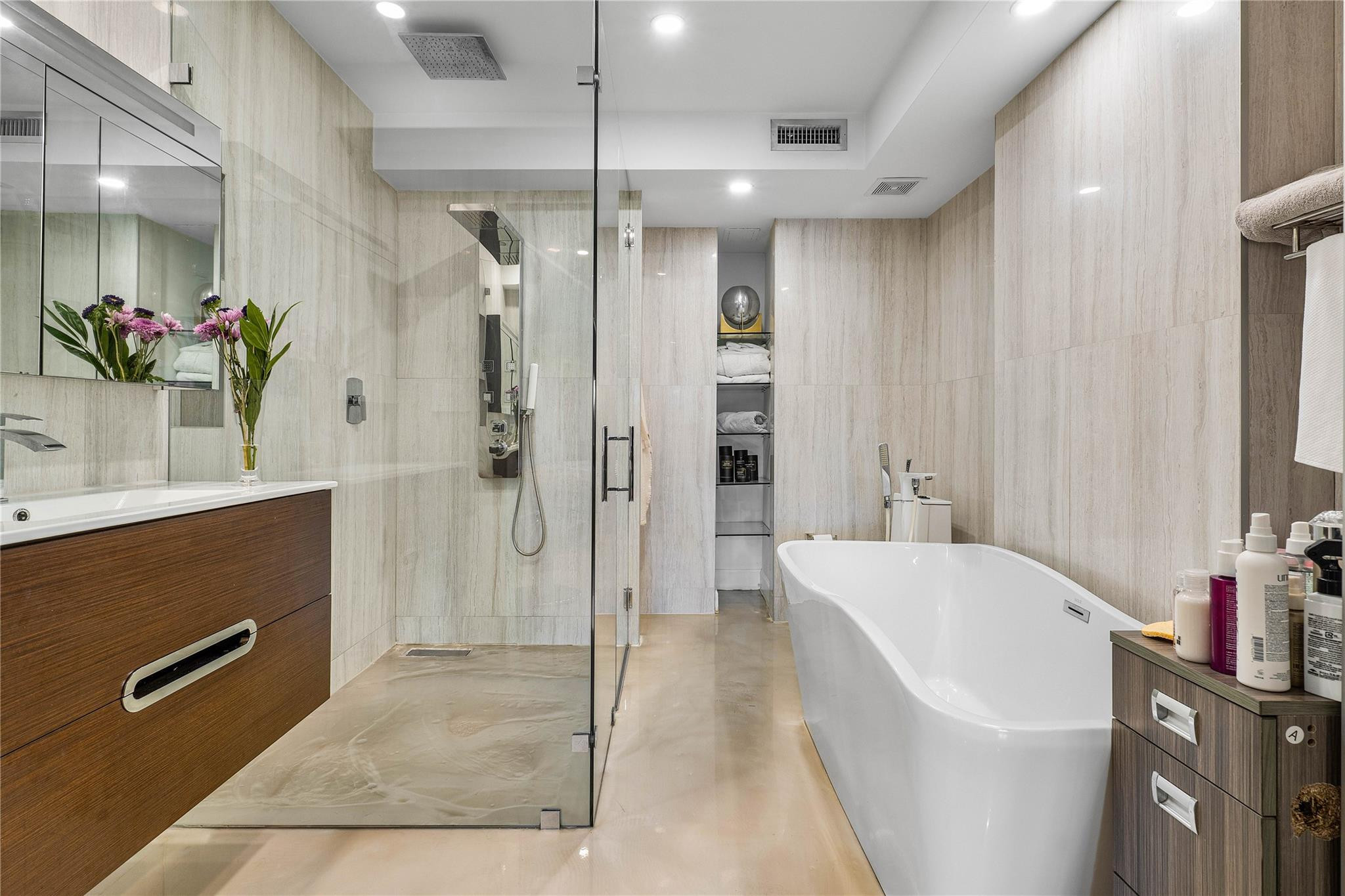 333 Sunset Dr 108