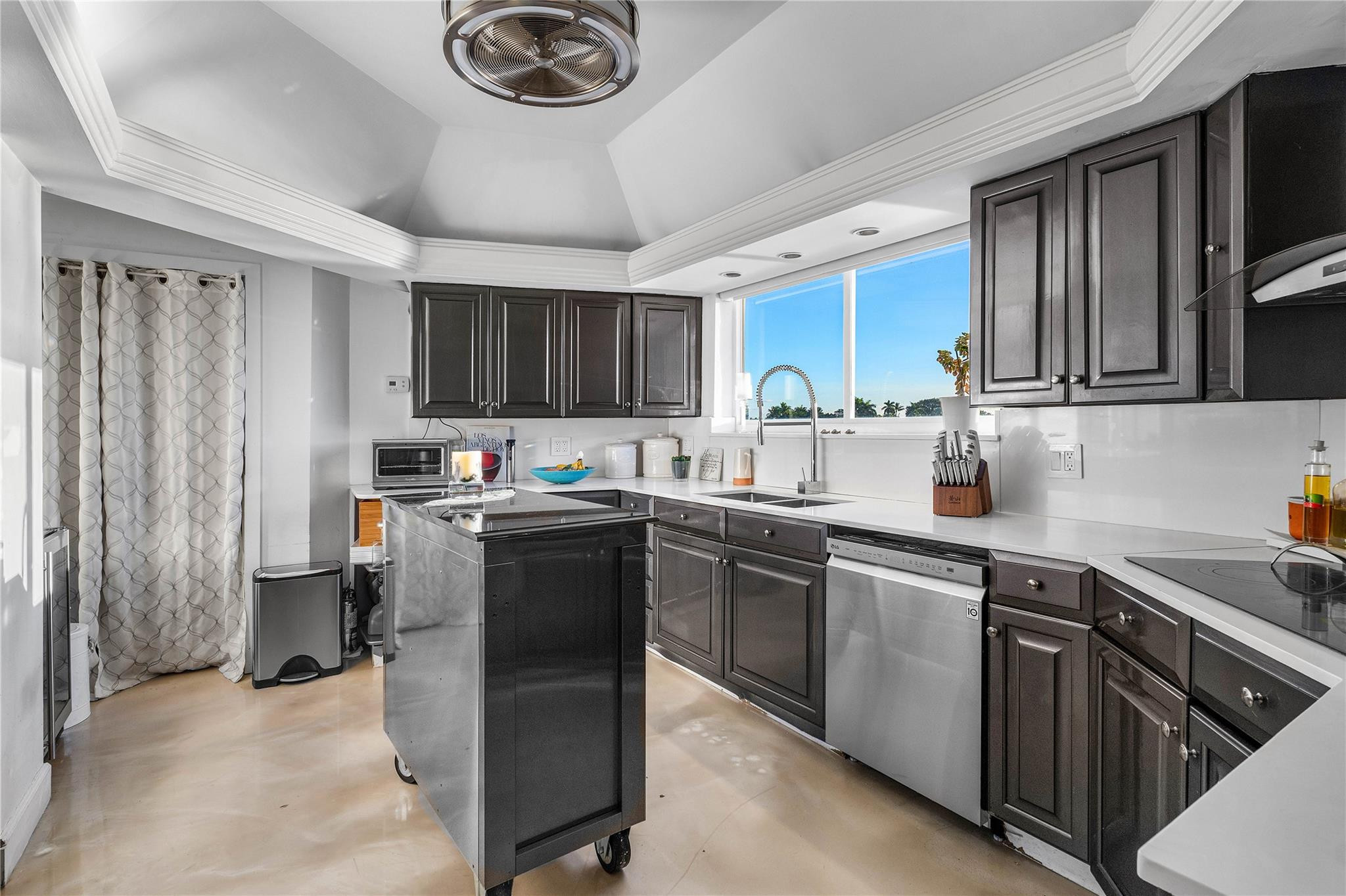 333 Sunset Dr 108