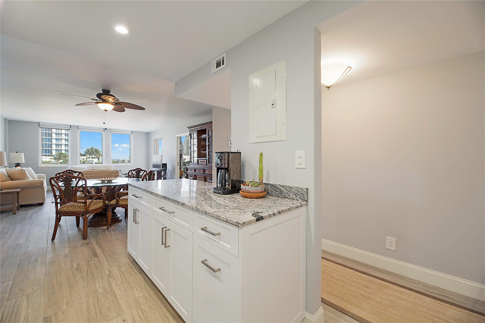 711 N Birch Rd 503