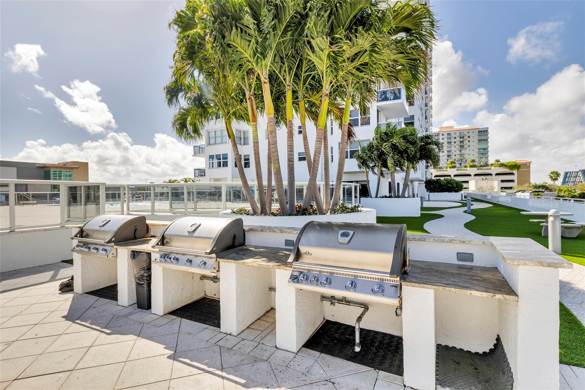 3015 N Ocean Boulevard 9C