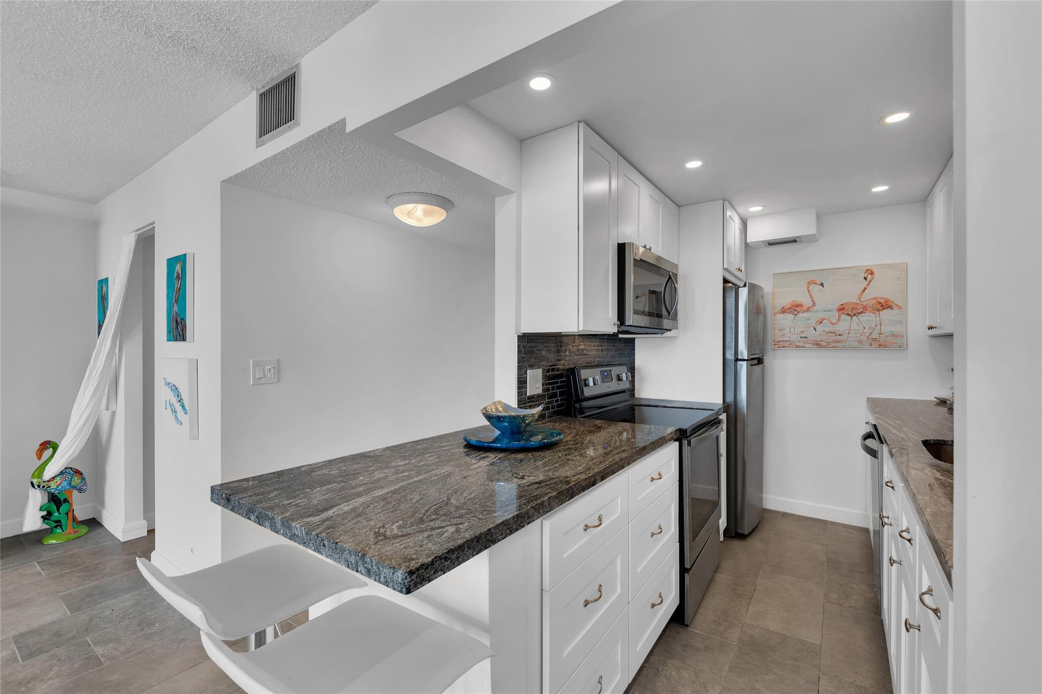 3015 N Ocean Boulevard 9C