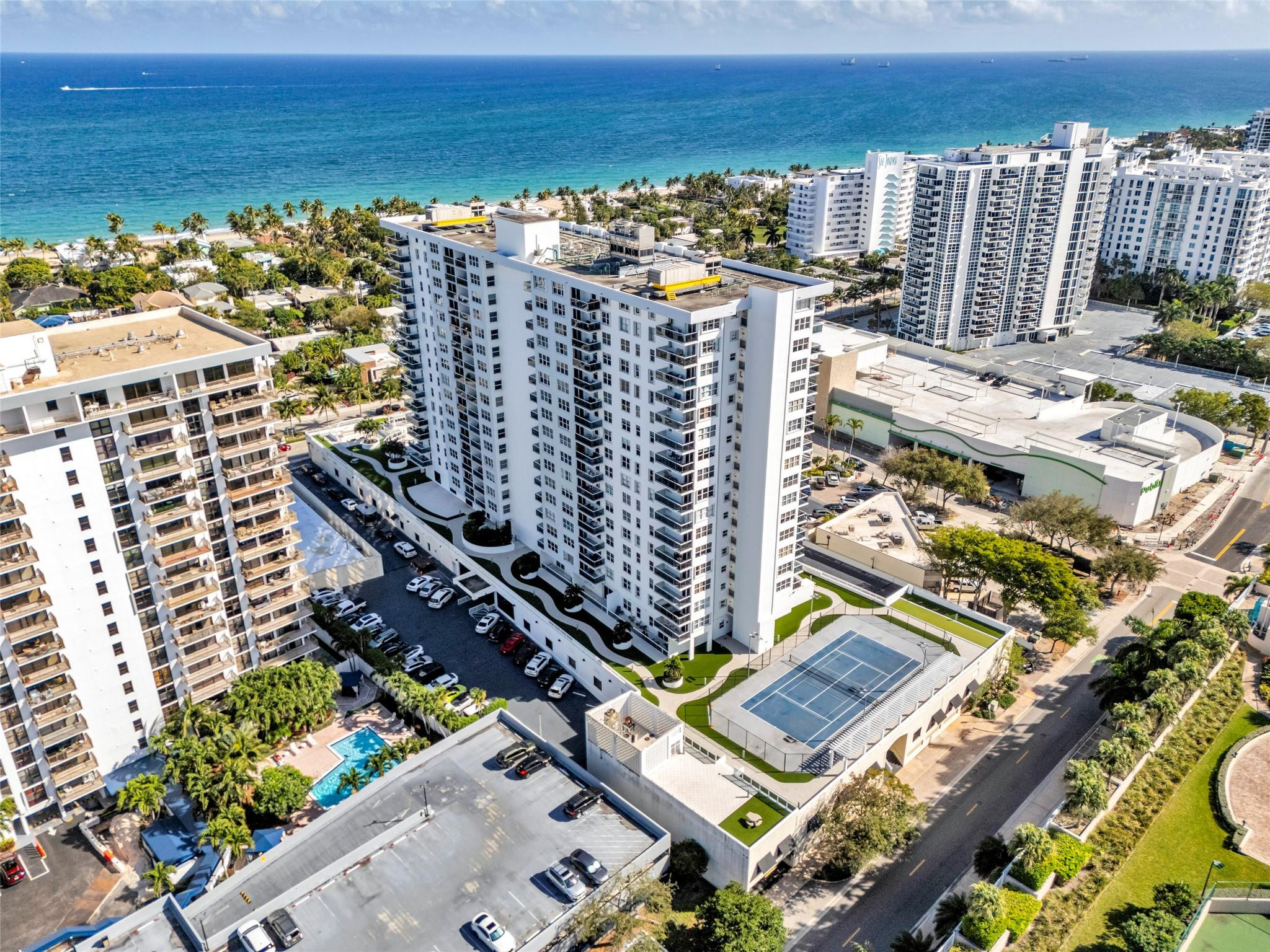 3015 N Ocean Boulevard 9C