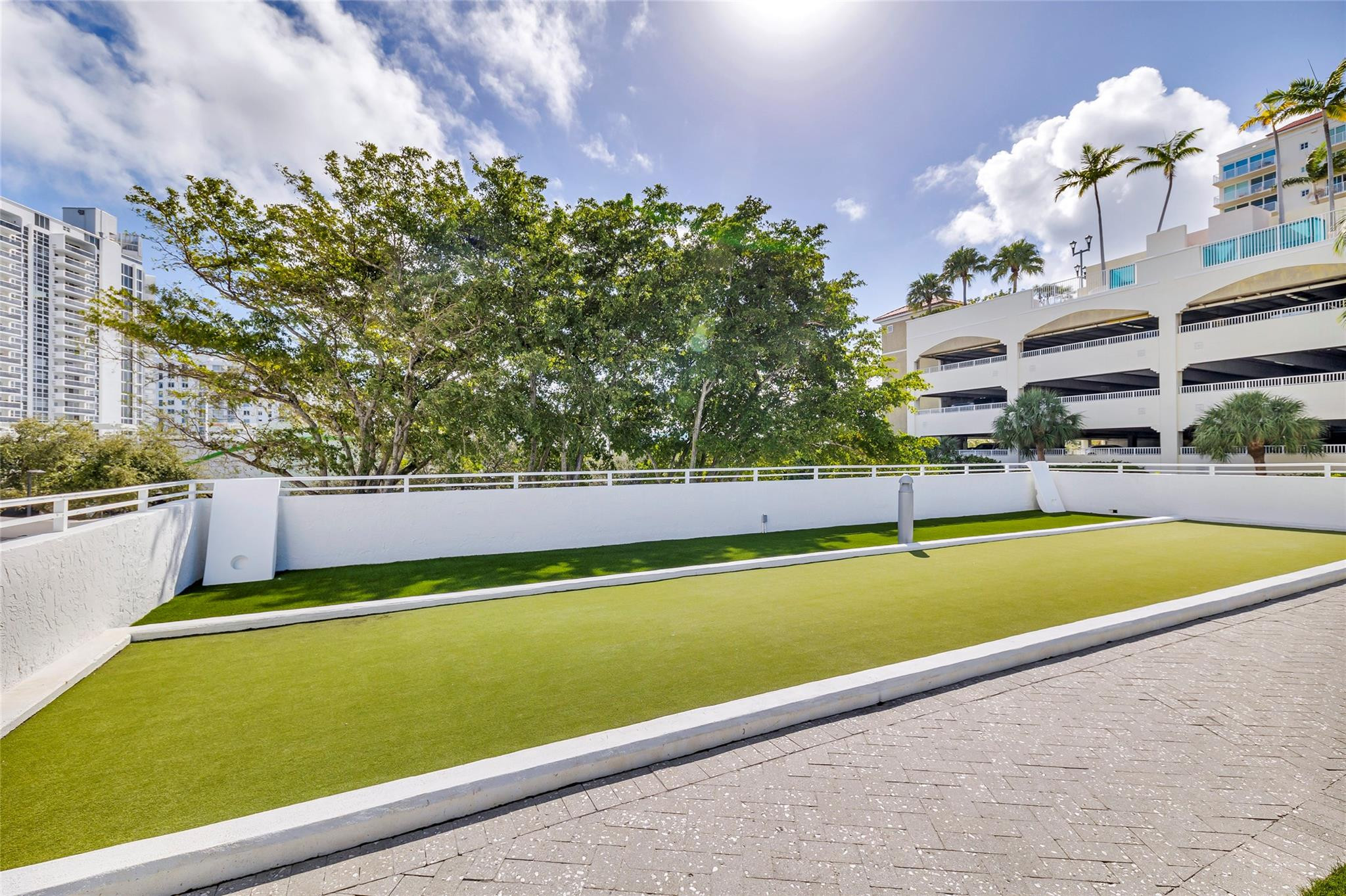 3015 N Ocean Boulevard 9C