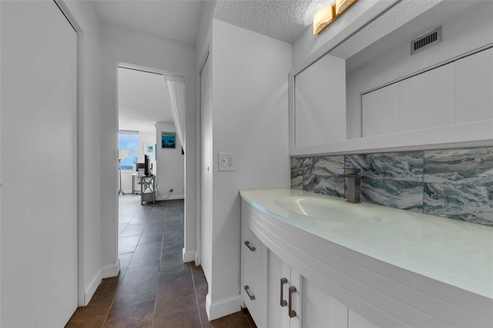3015 N Ocean Boulevard 9C