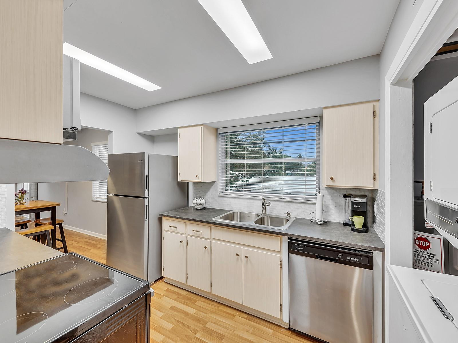 511 NW 25th St 2