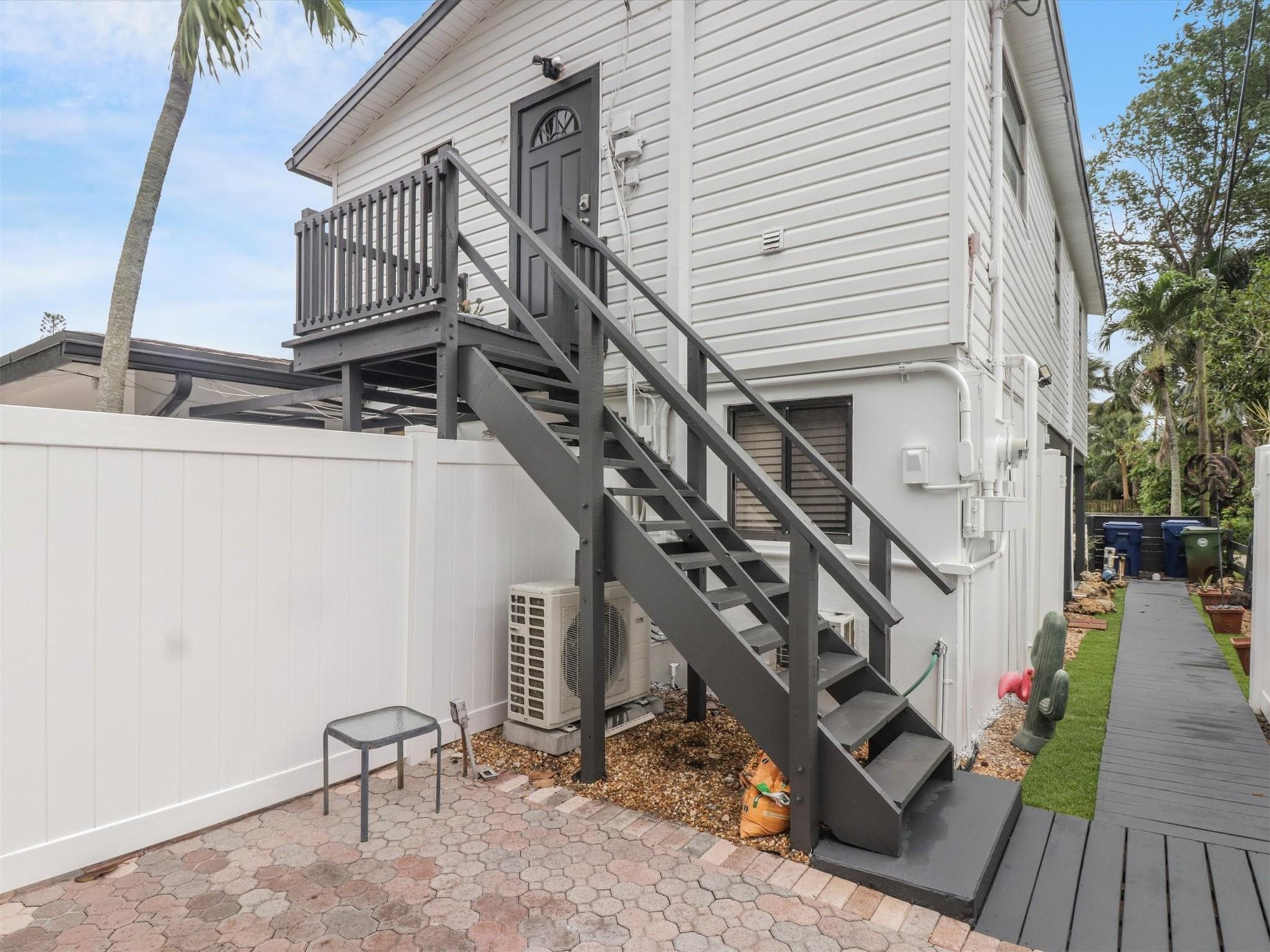 511 NW 25th St 2