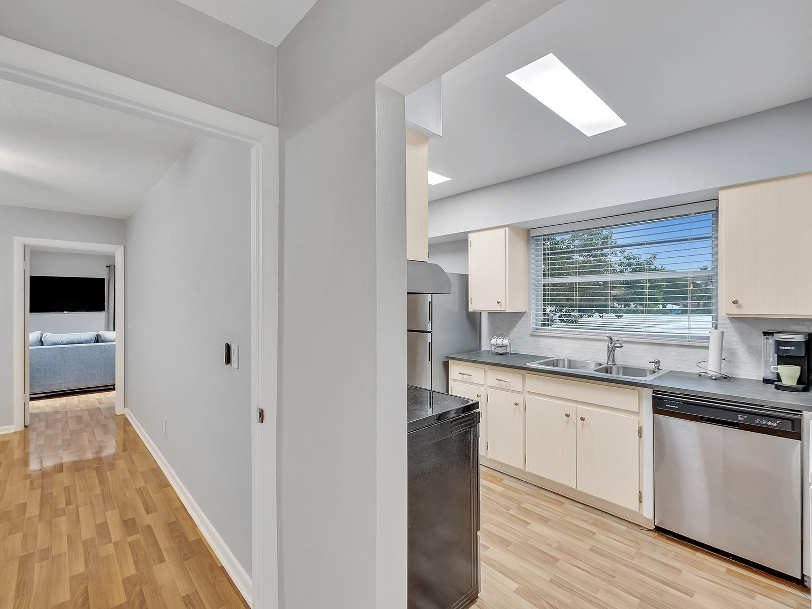 511 NW 25th St 2