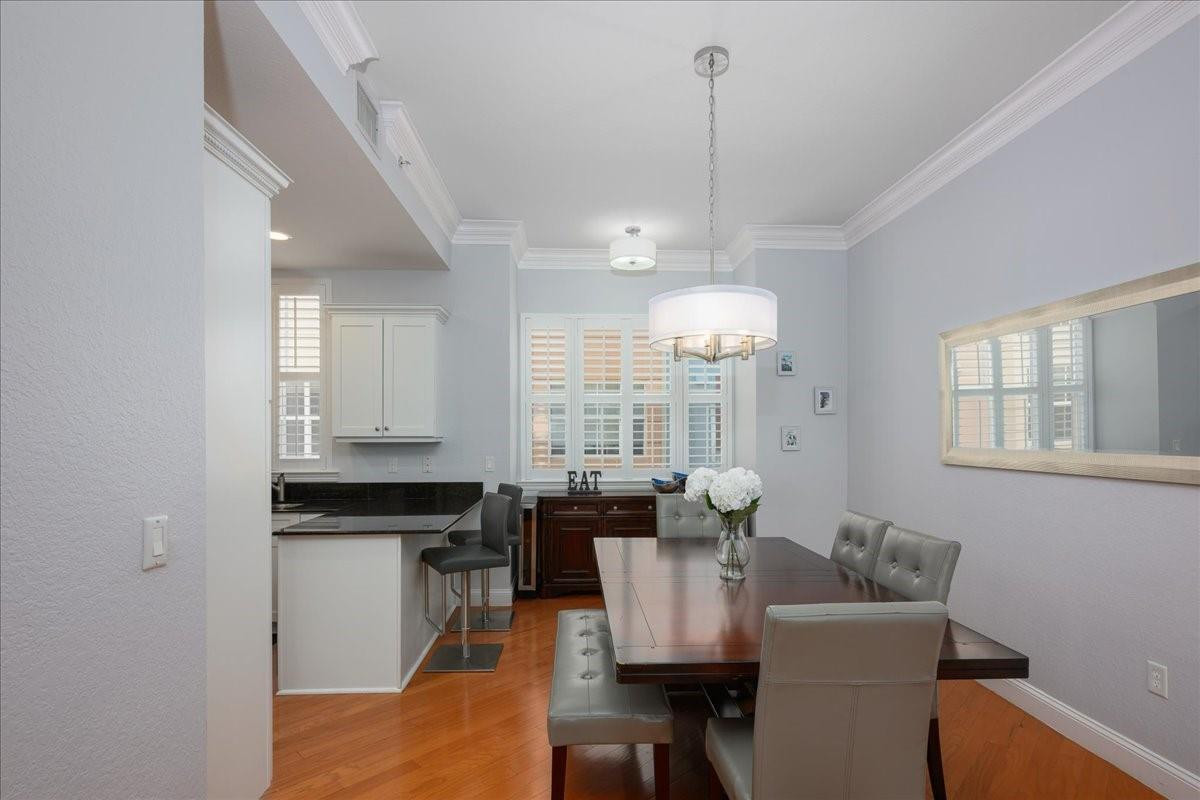 542 NE 7th Ave #2