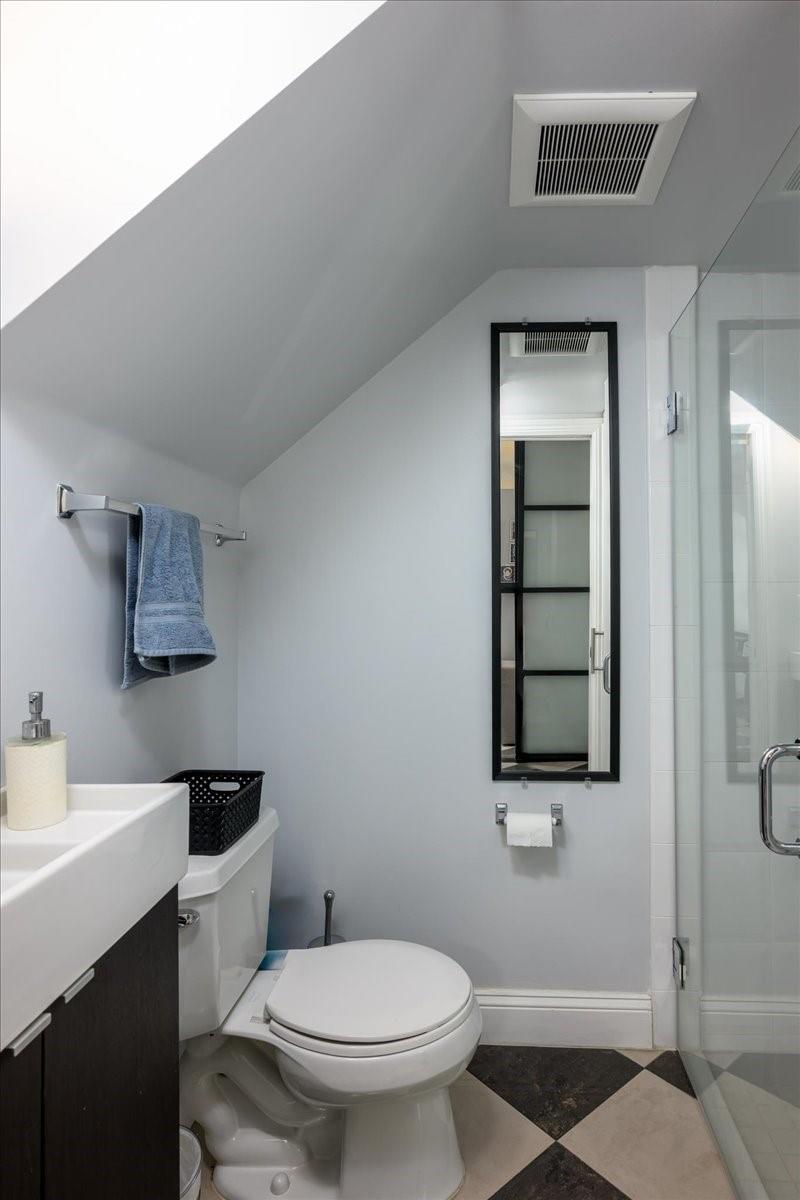 542 NE 7th Ave #2