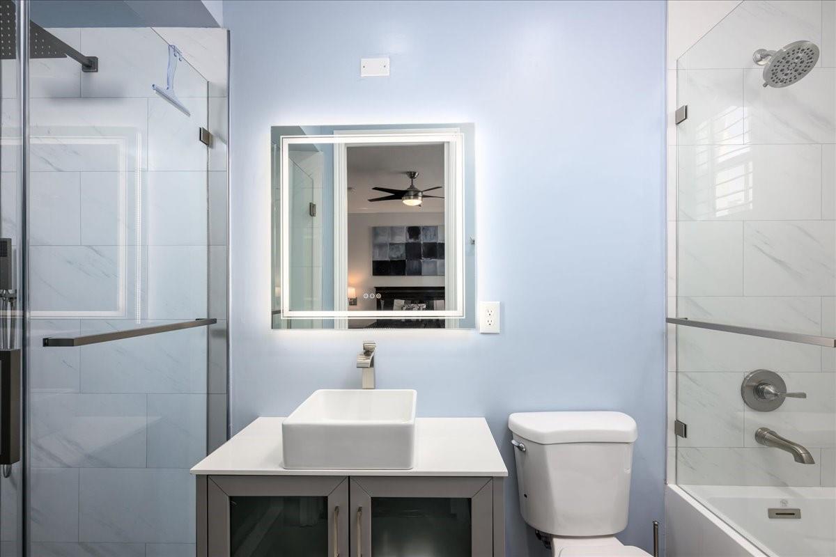 542 NE 7th Ave #2