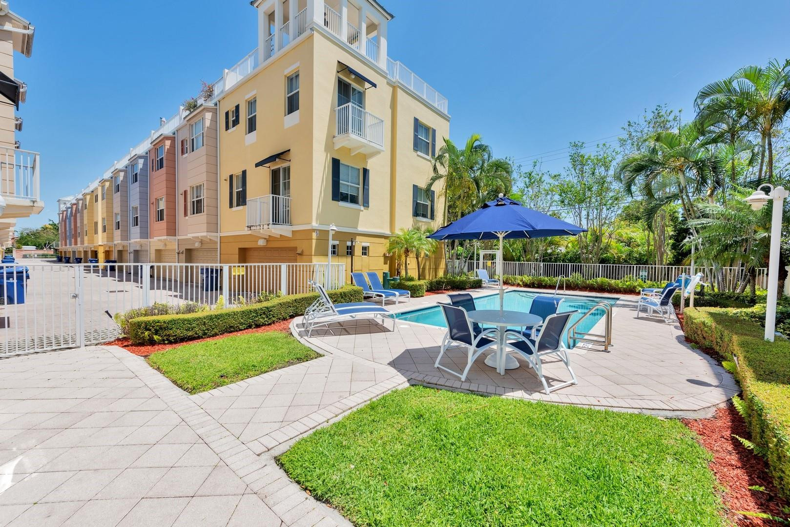 542 NE 7th Ave #2
