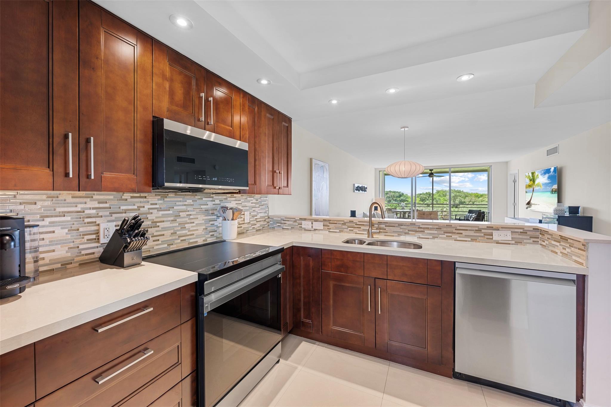 575 Oaks Ln #603