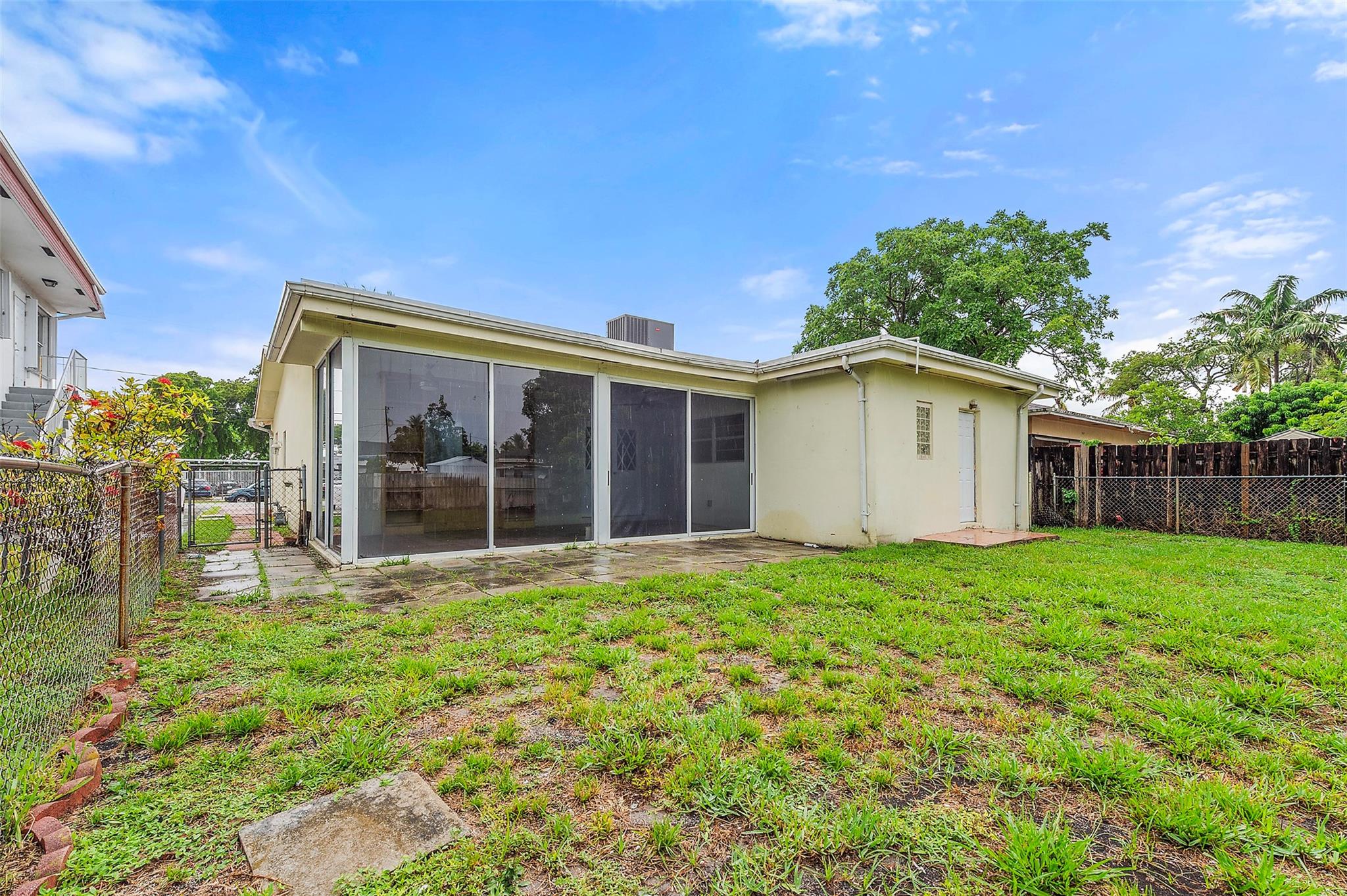 117 SW 4th Ave