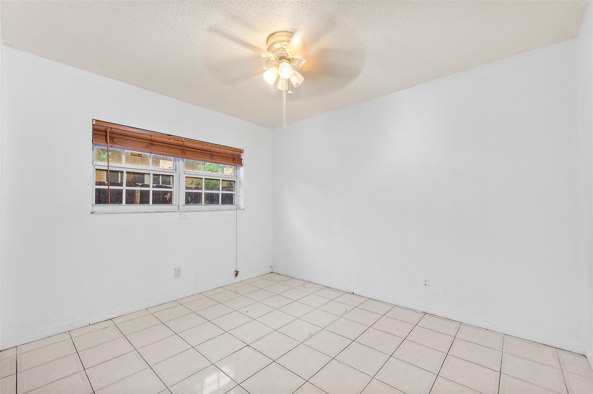 117 SW 4th Ave