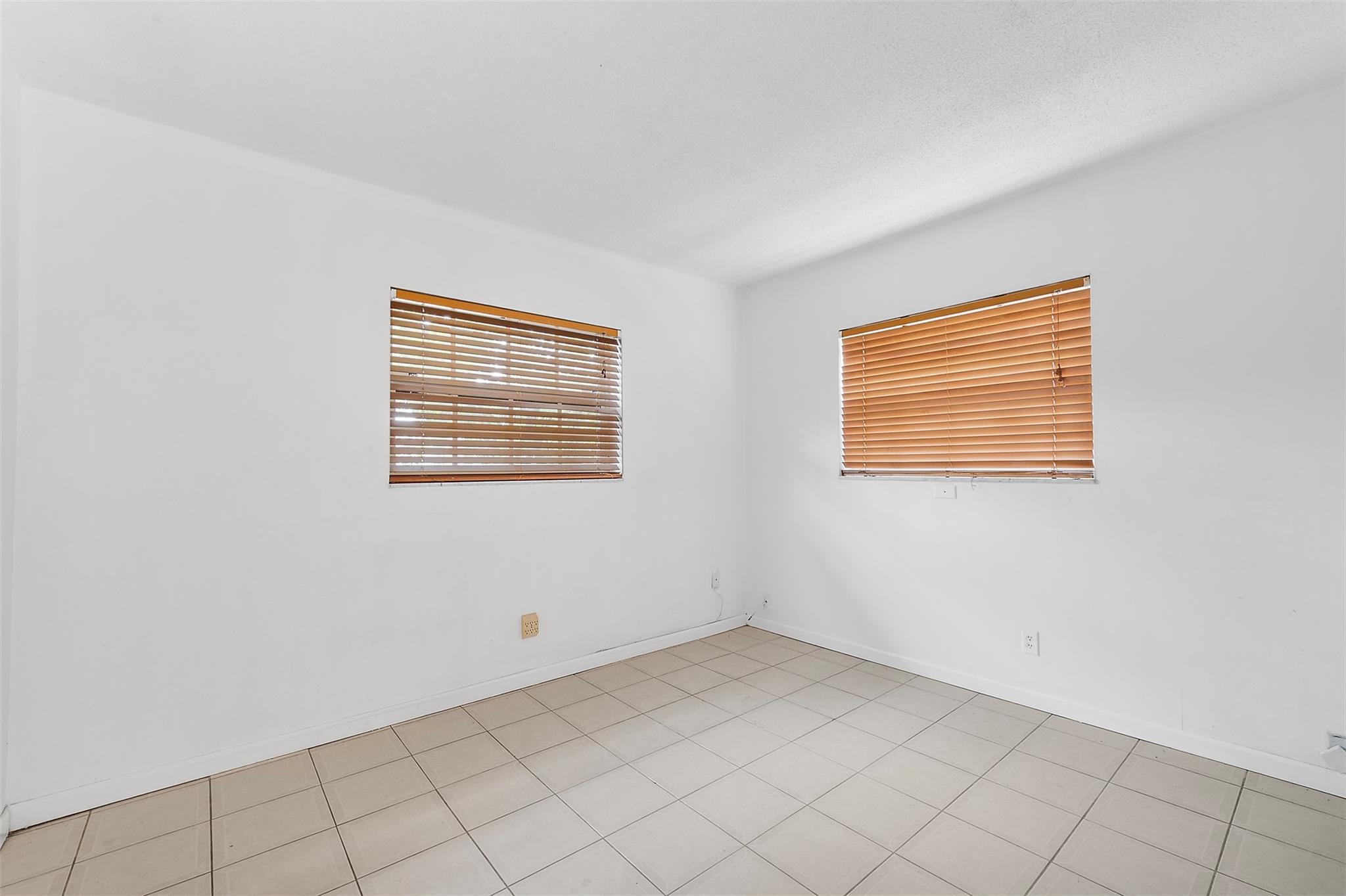 117 SW 4th Ave