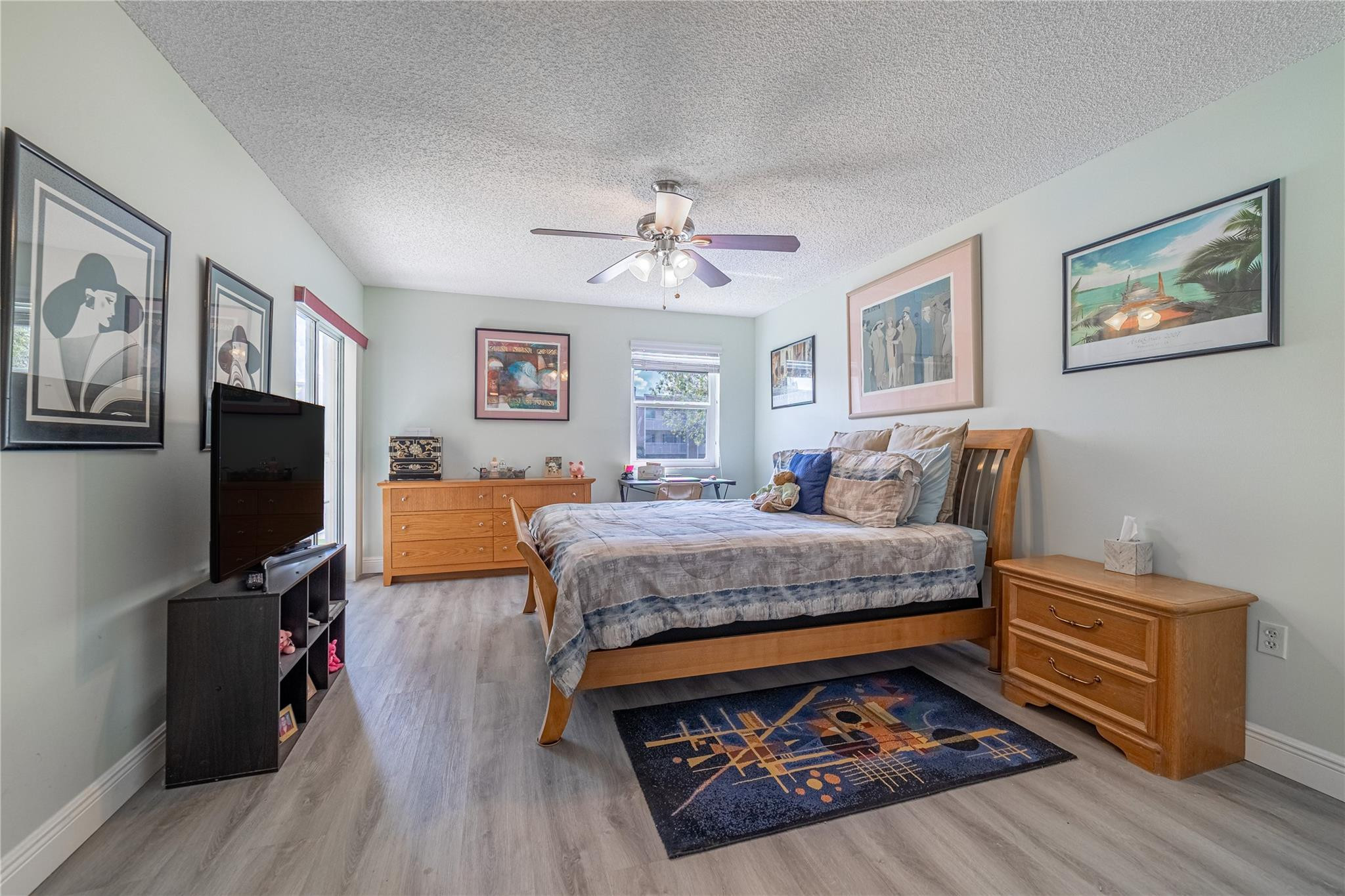7395 N Devon Dr 206
