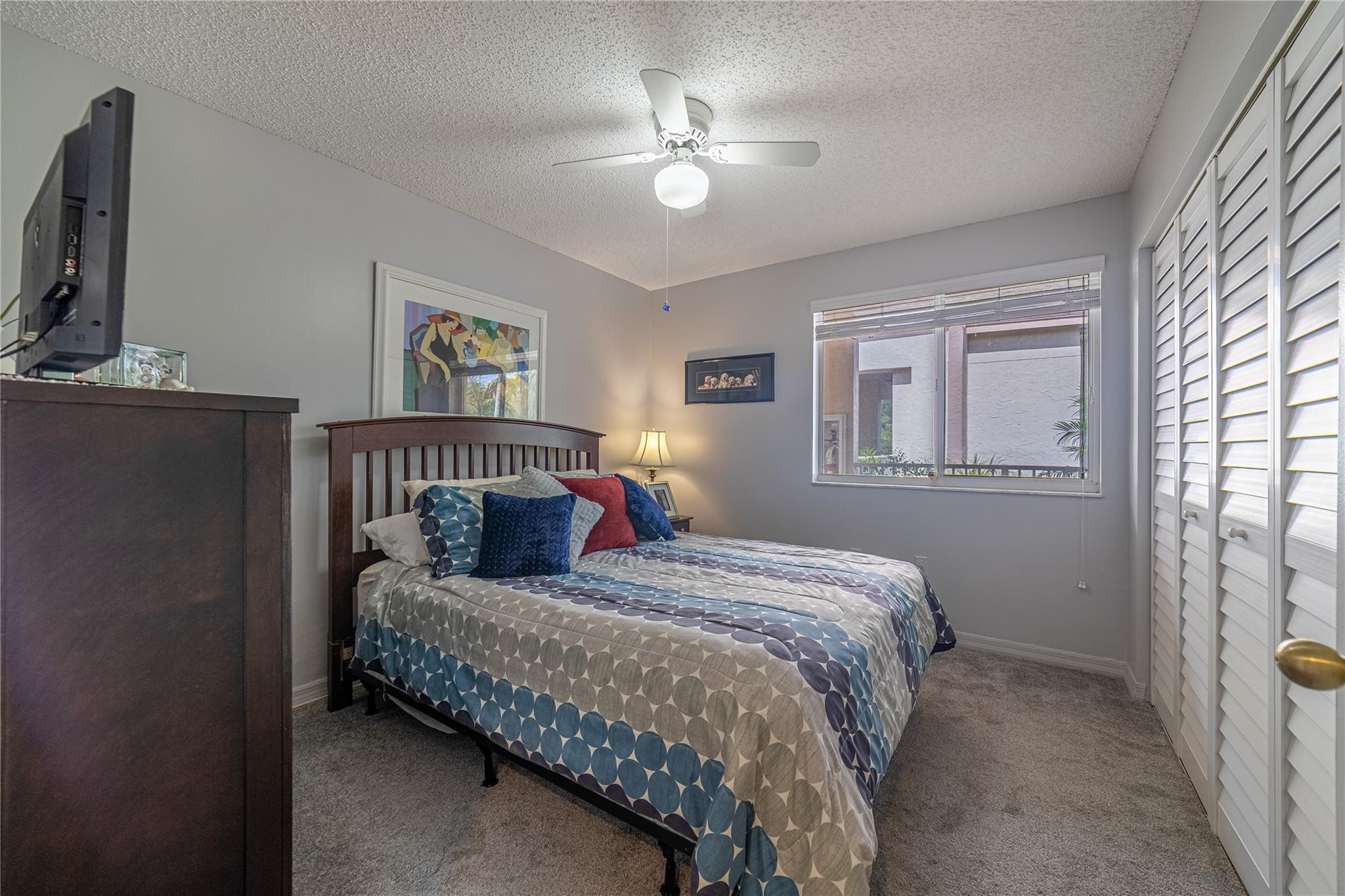 7395 N Devon Dr 206