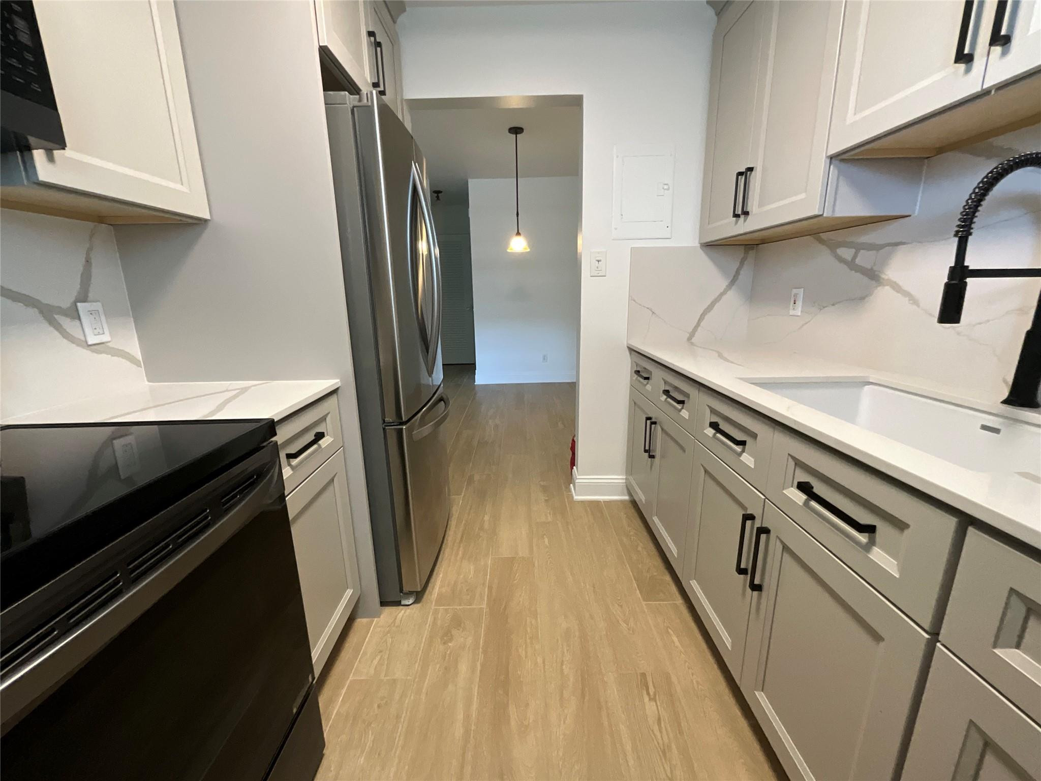 2424 NE 9th Street 208