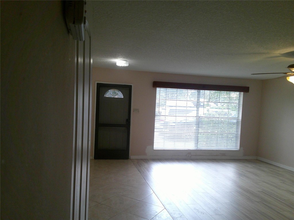 4291 Coral Springs Dr