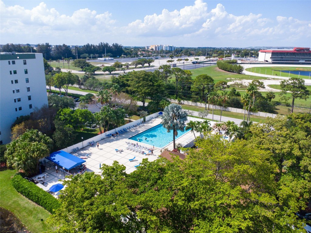 2240 N Cypress Bend Dr 802