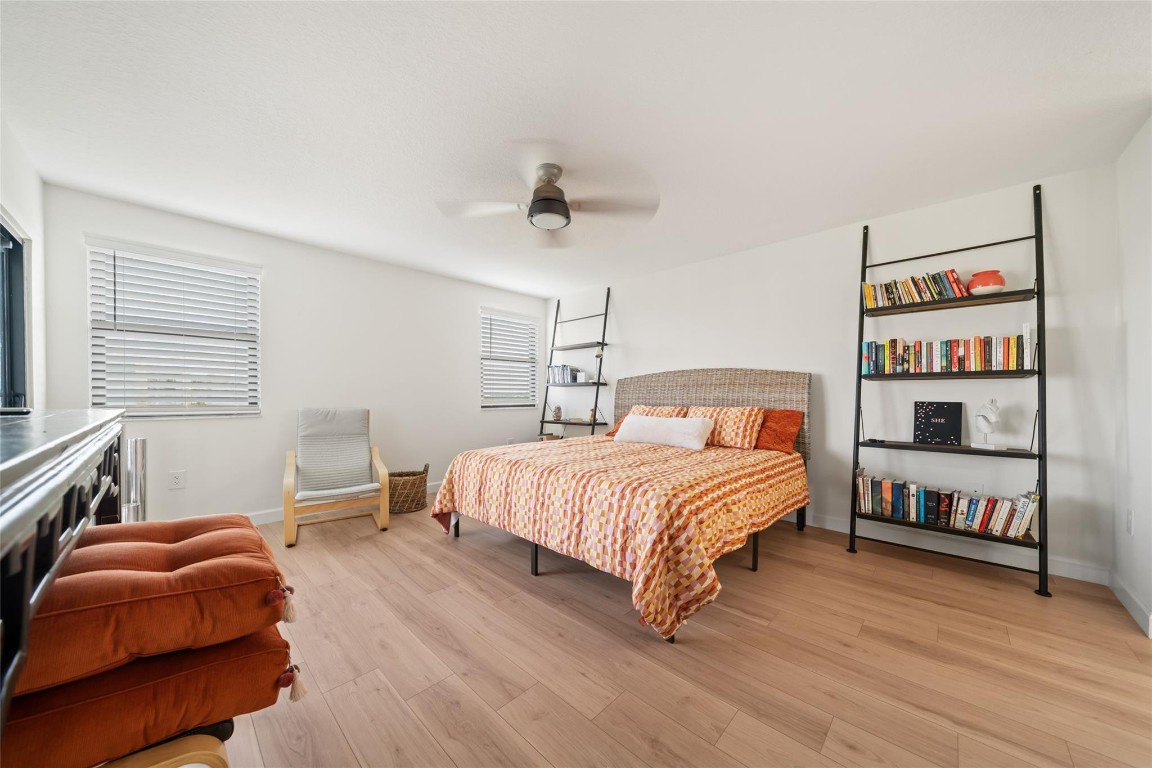 2240 N Cypress Bend Dr 802