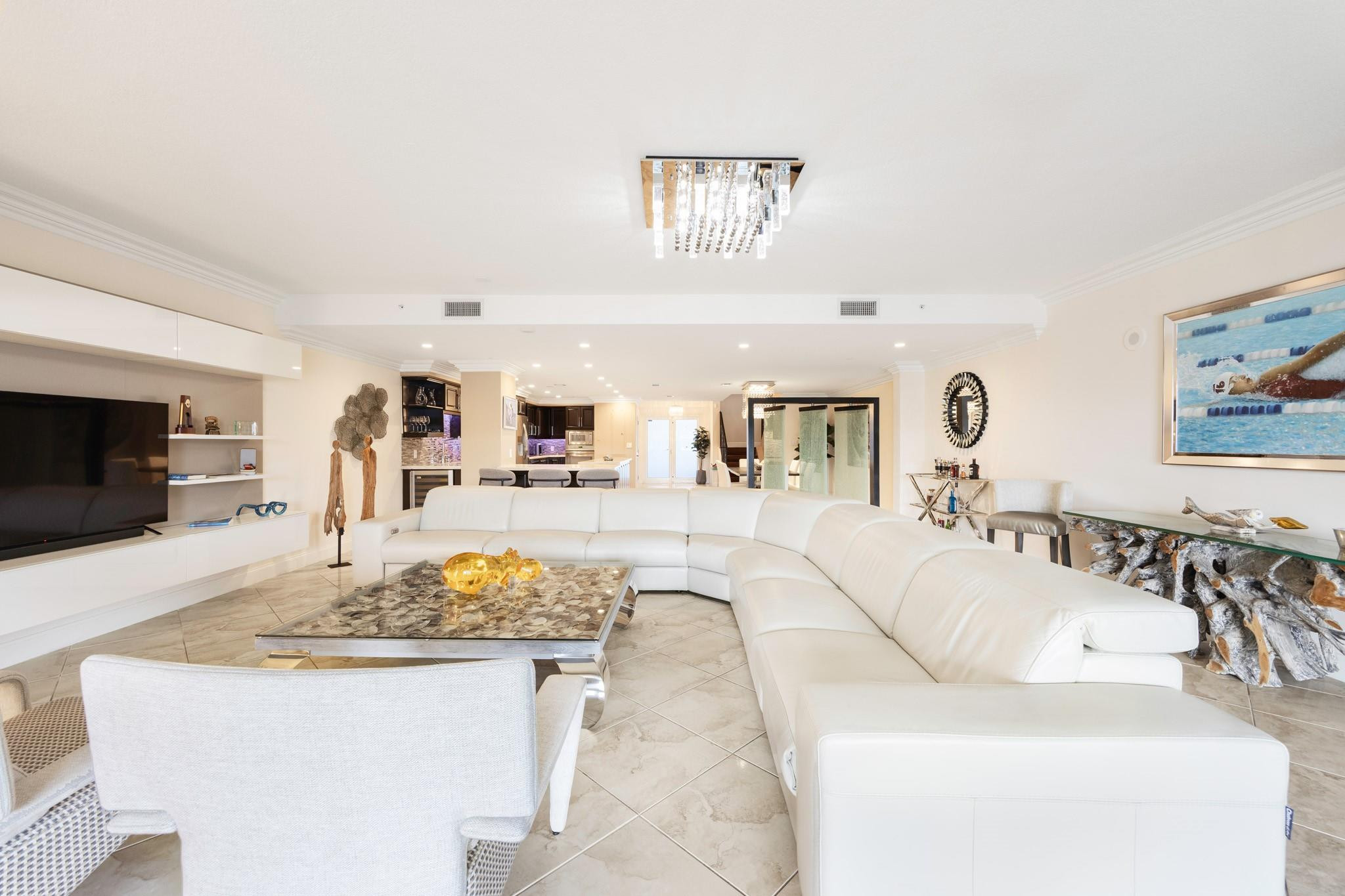 615 Bayshore Drive 105