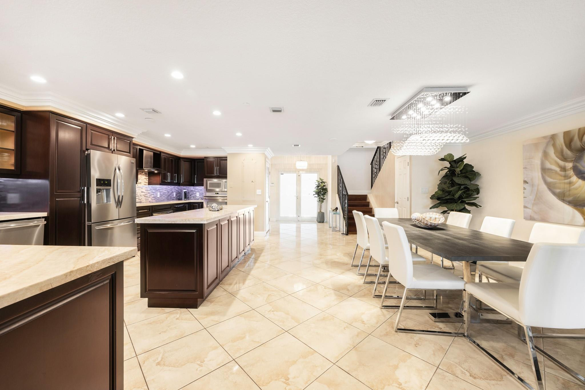 615 Bayshore Drive 105