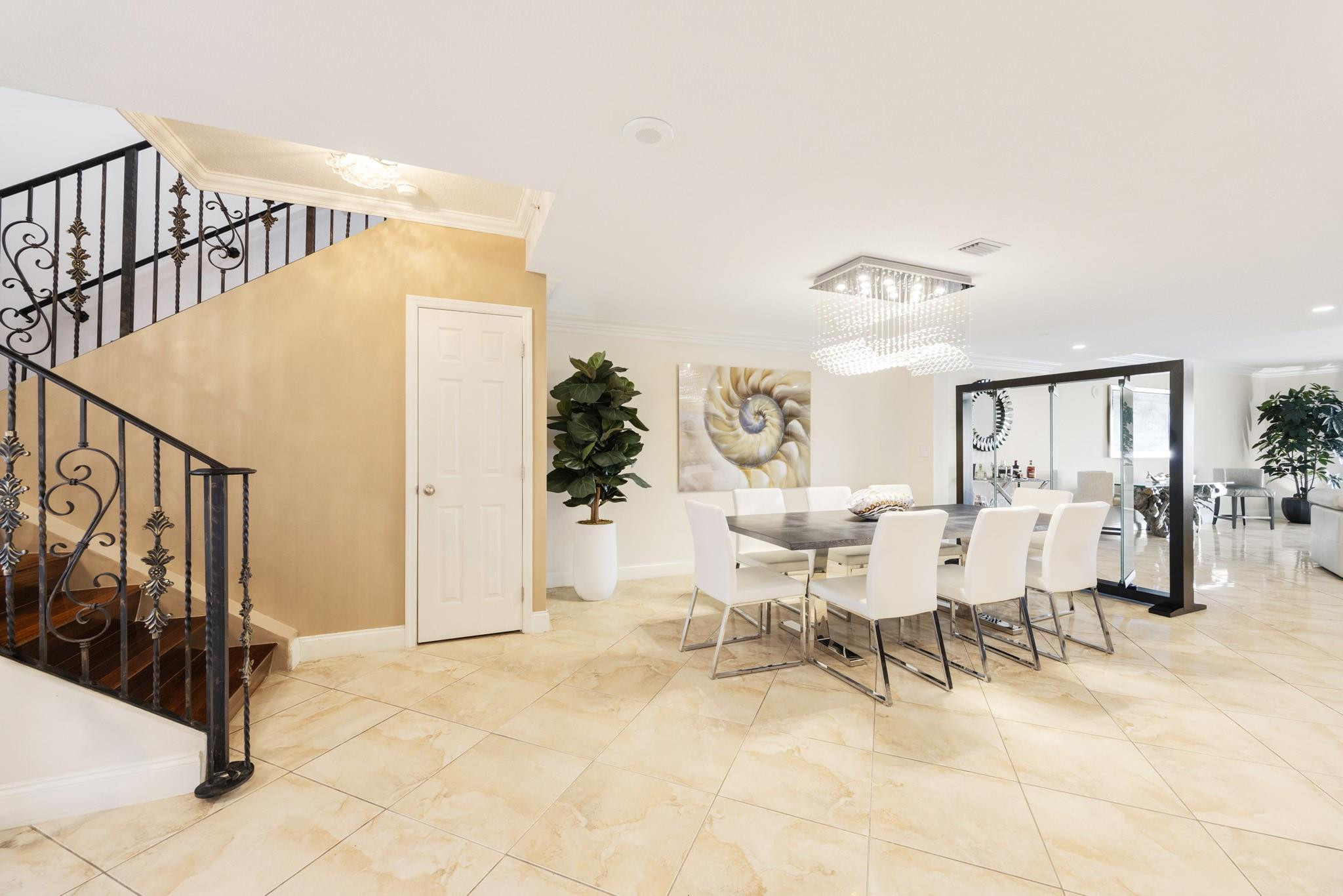 615 Bayshore Drive 105