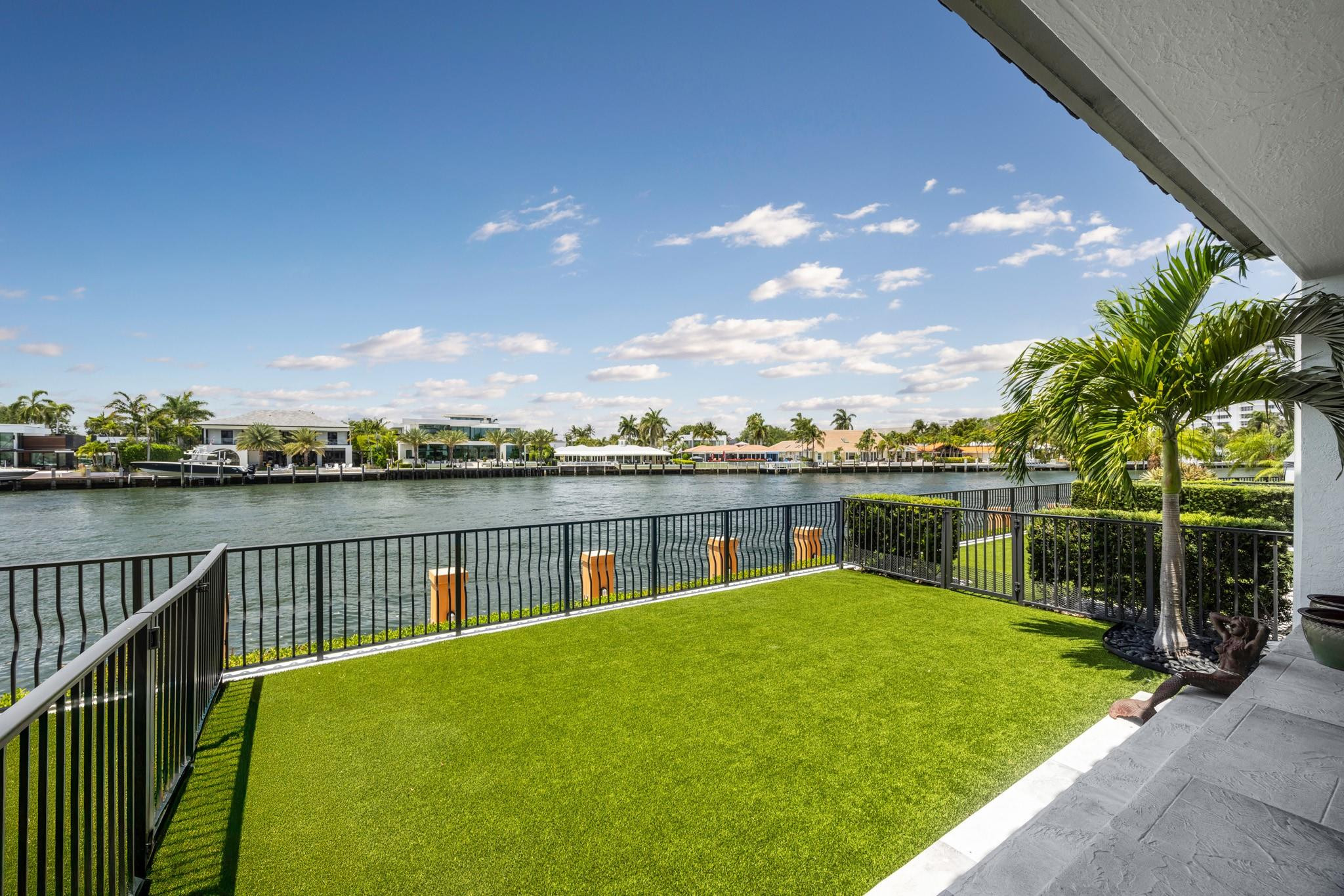 615 Bayshore Drive 105