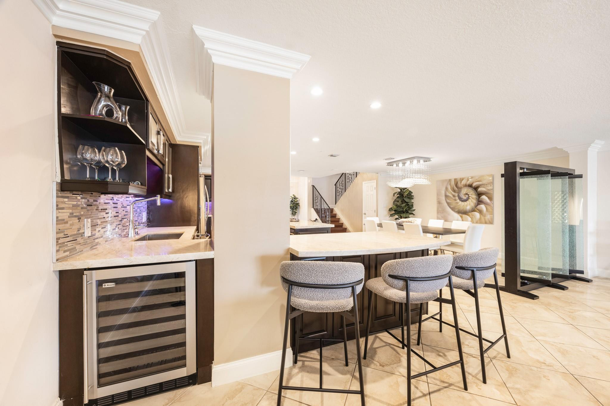 615 Bayshore Drive 105