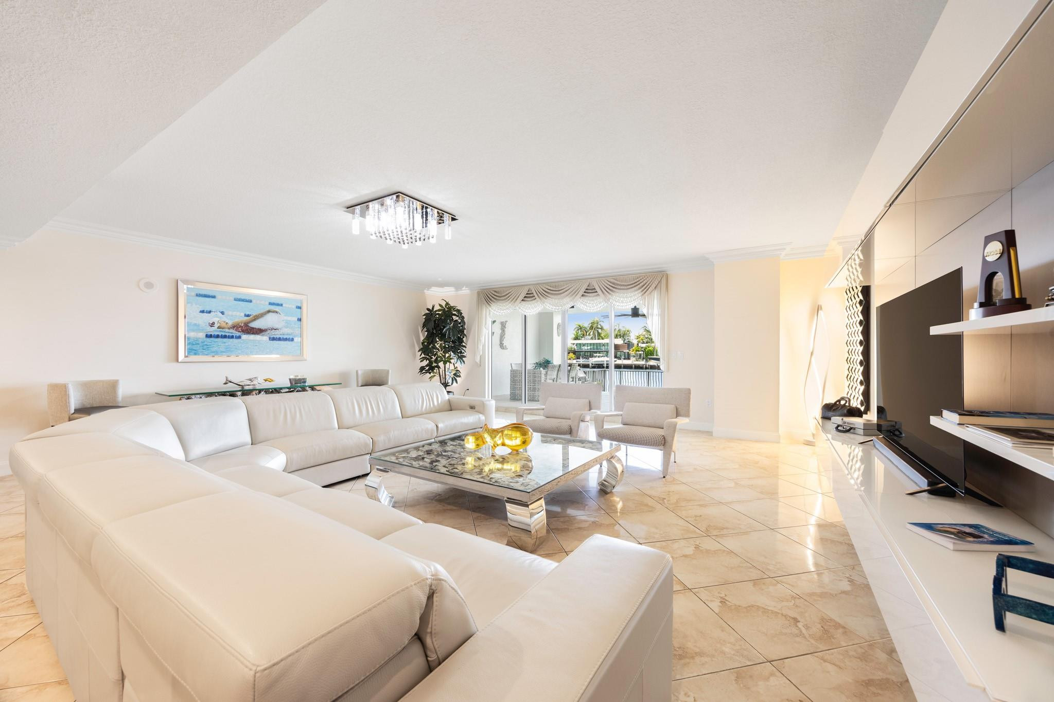 615 Bayshore Drive 105