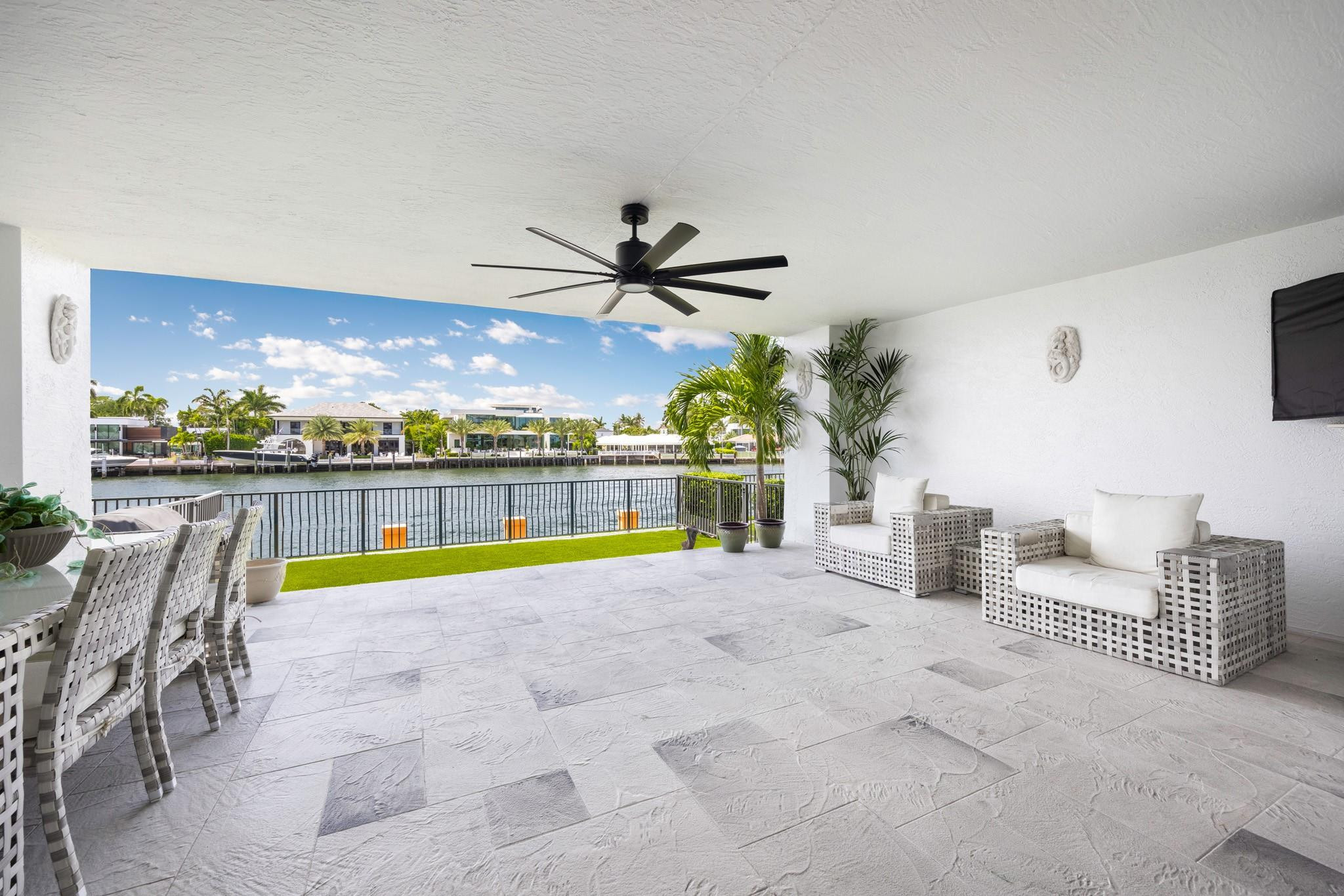 615 Bayshore Drive 105