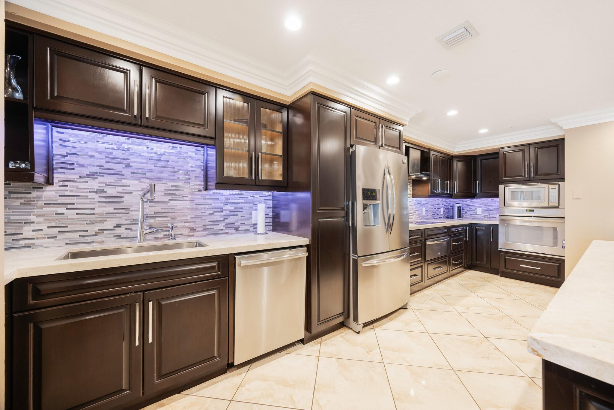 615 Bayshore Drive 105