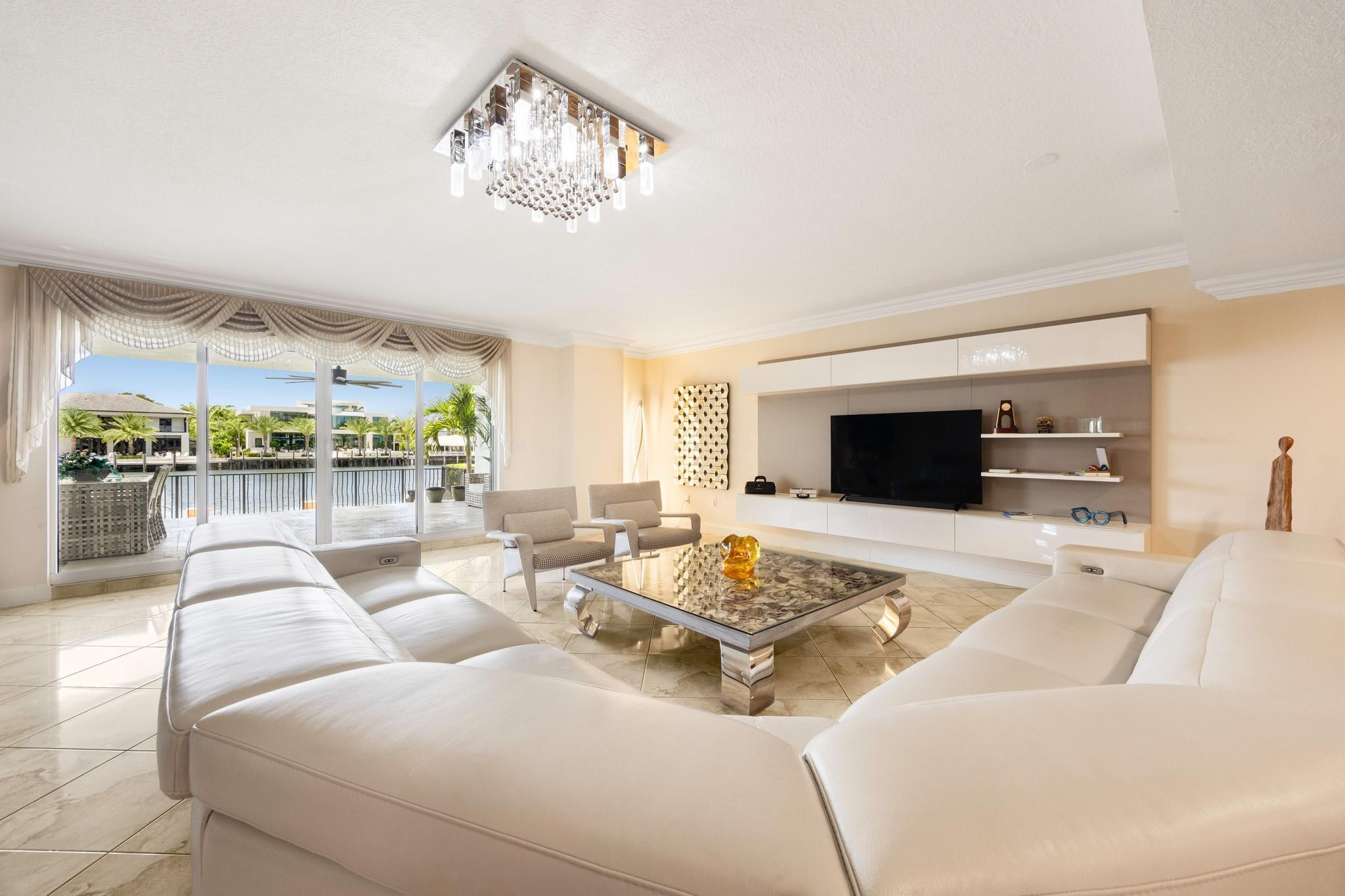 615 Bayshore Drive 105