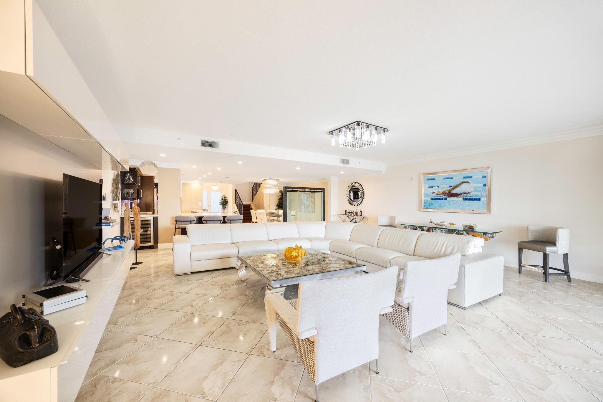 615 Bayshore Drive 105