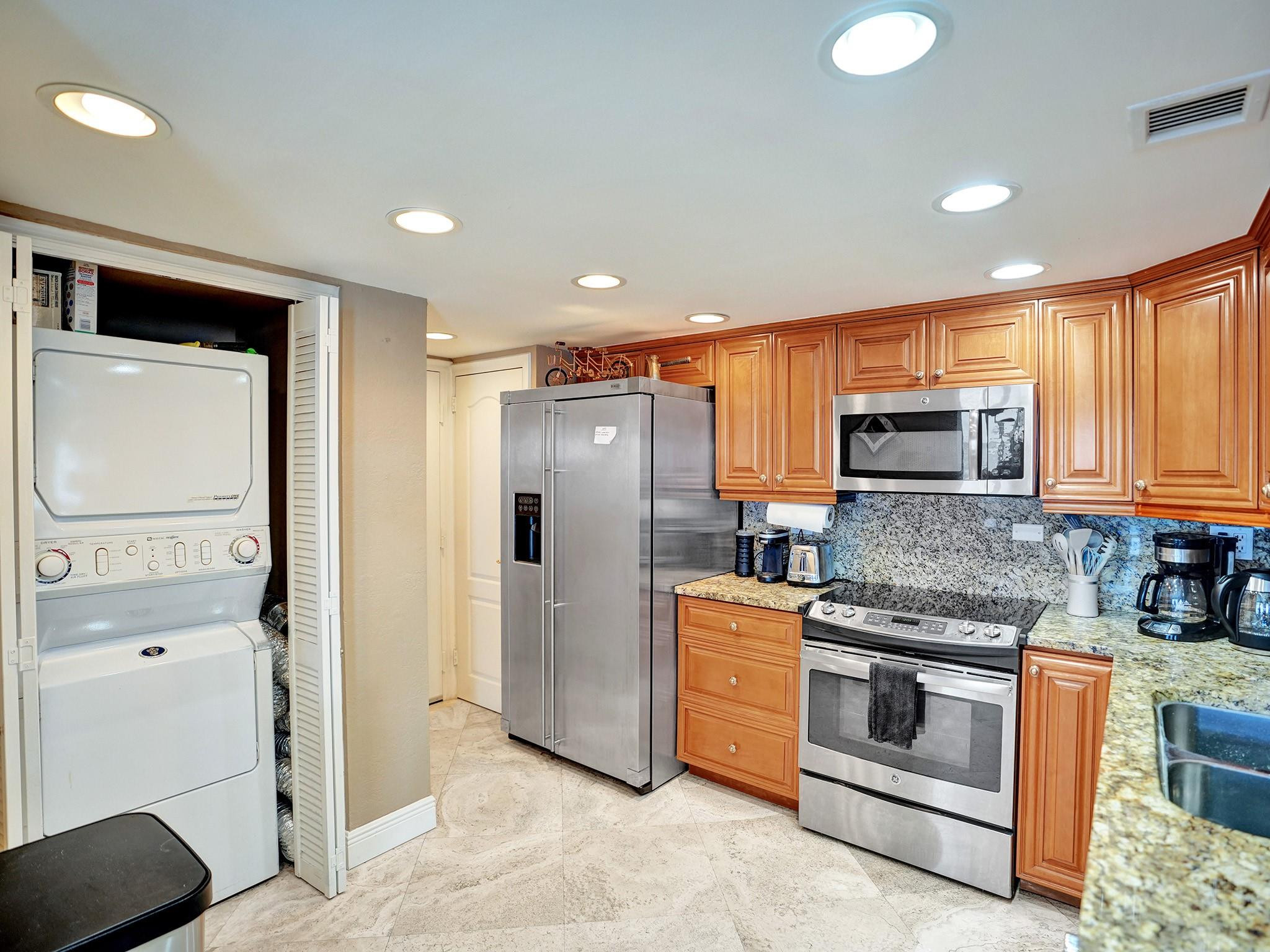 3430 Galt Ocean Drive 106