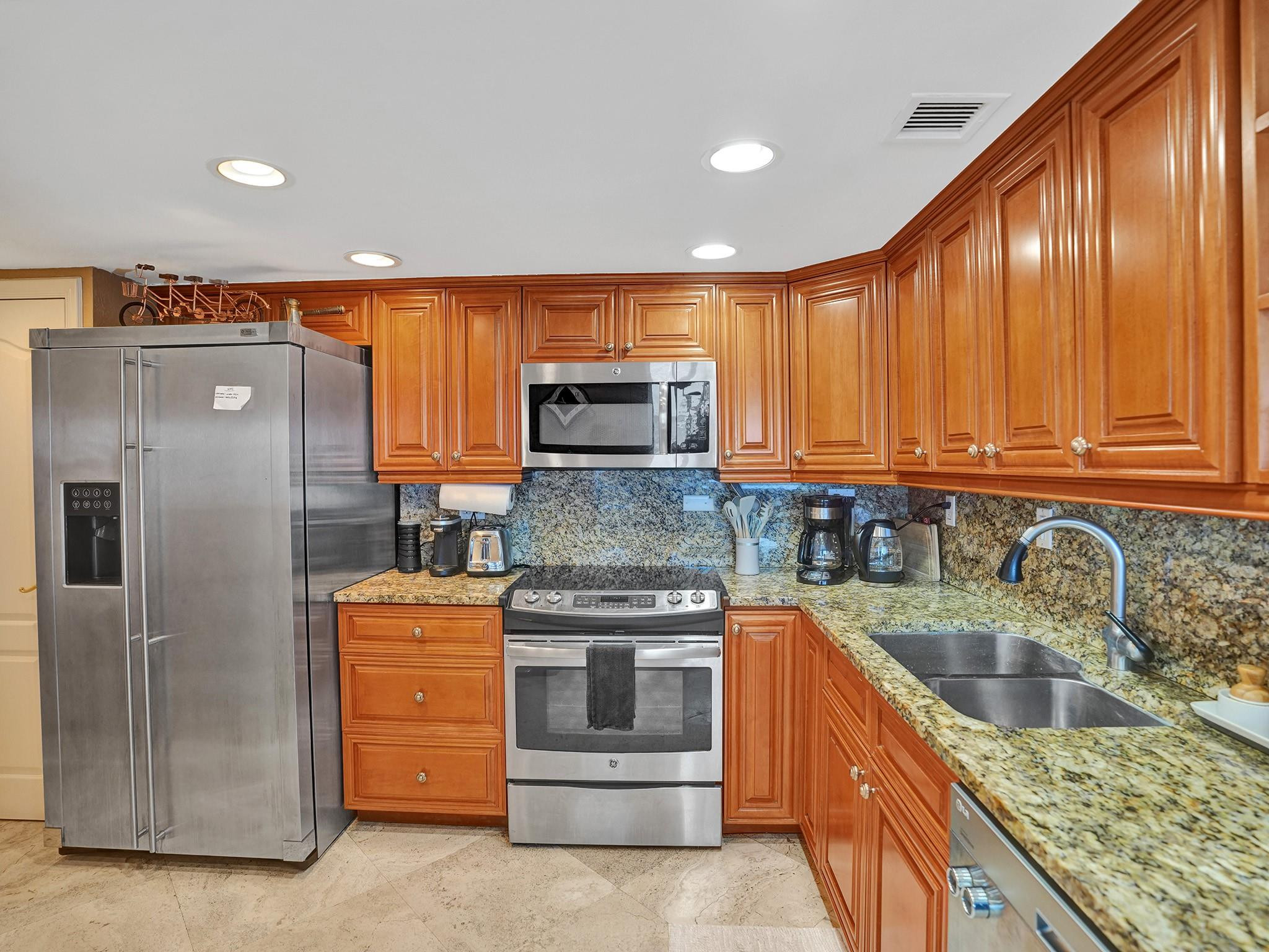 3430 Galt Ocean Drive 106