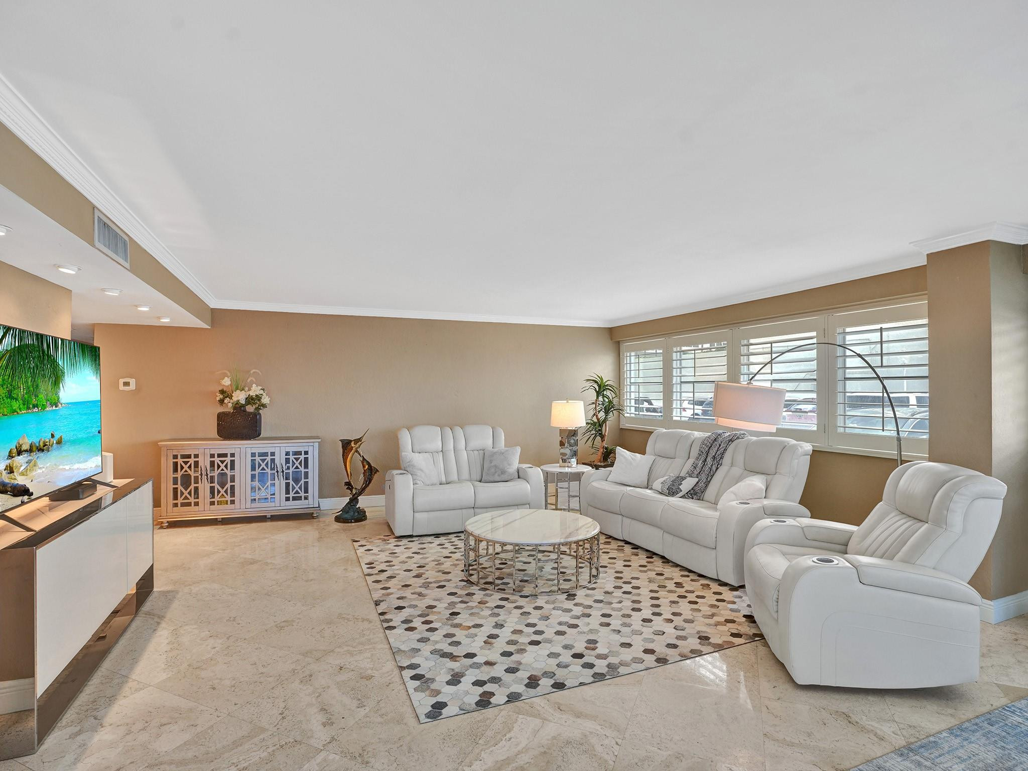 3430 Galt Ocean Drive 106