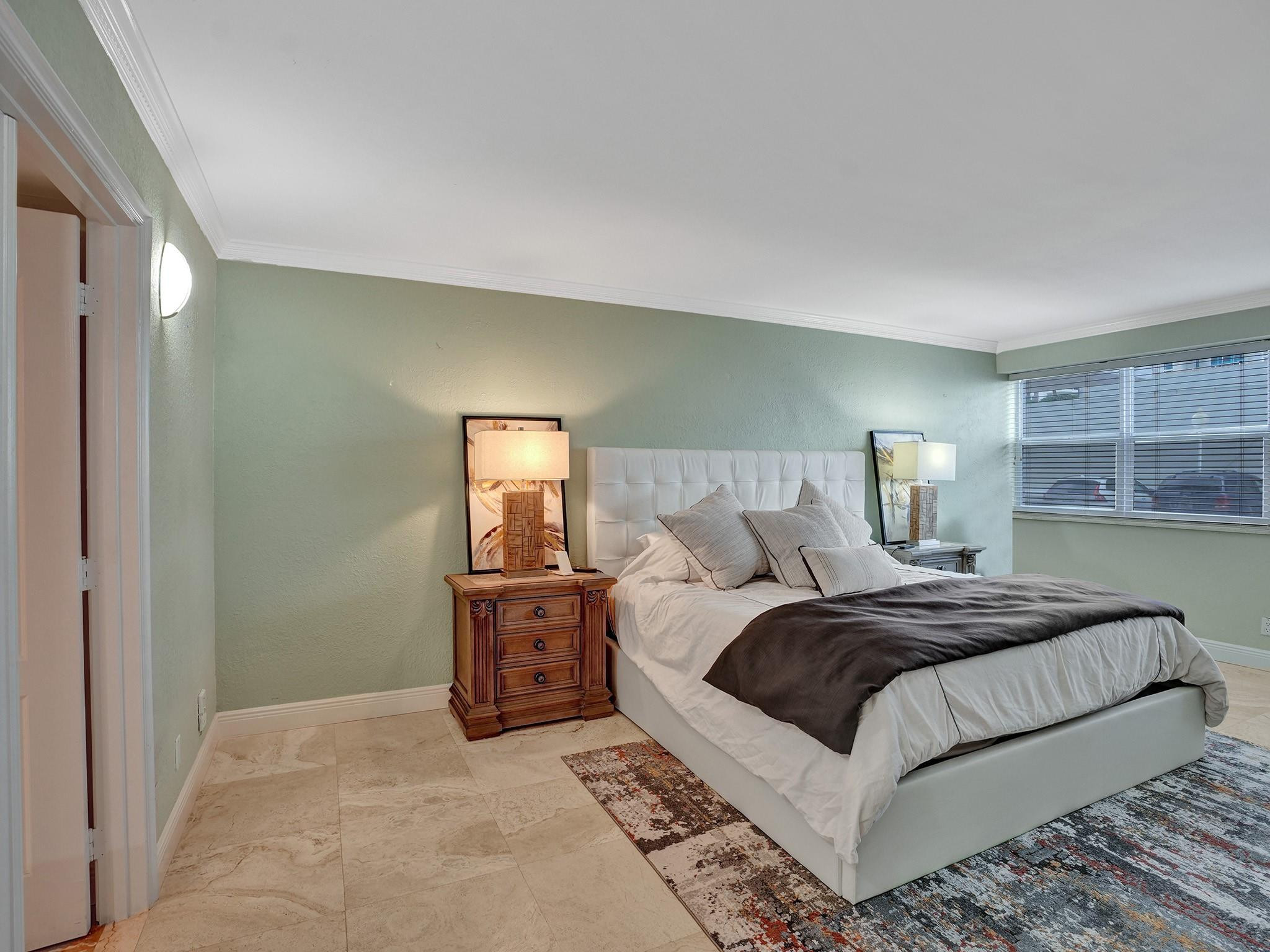 3430 Galt Ocean Drive 106