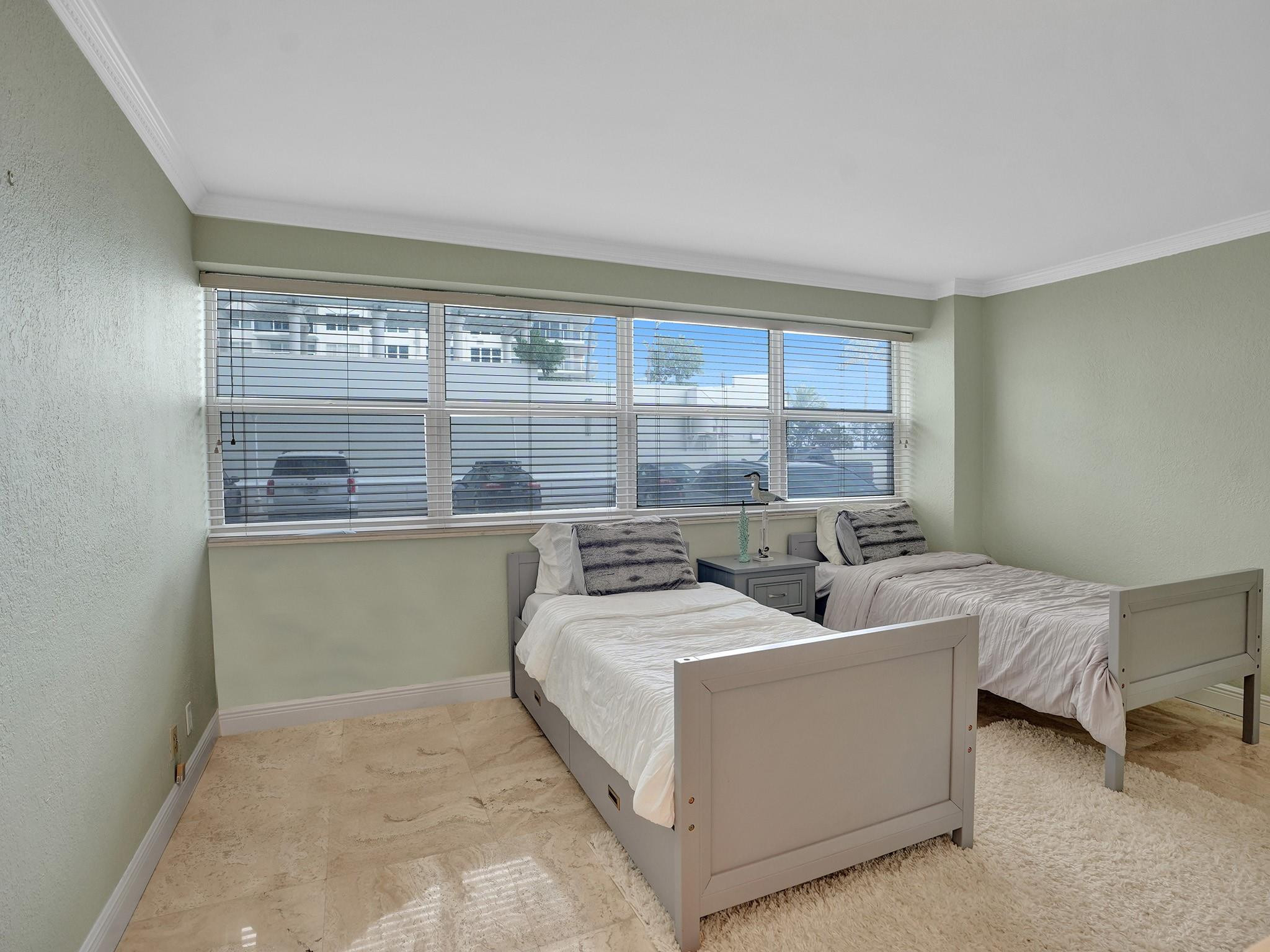 3430 Galt Ocean Drive 106