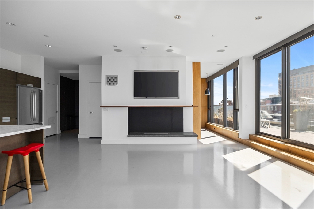 346 Congress St. # 701