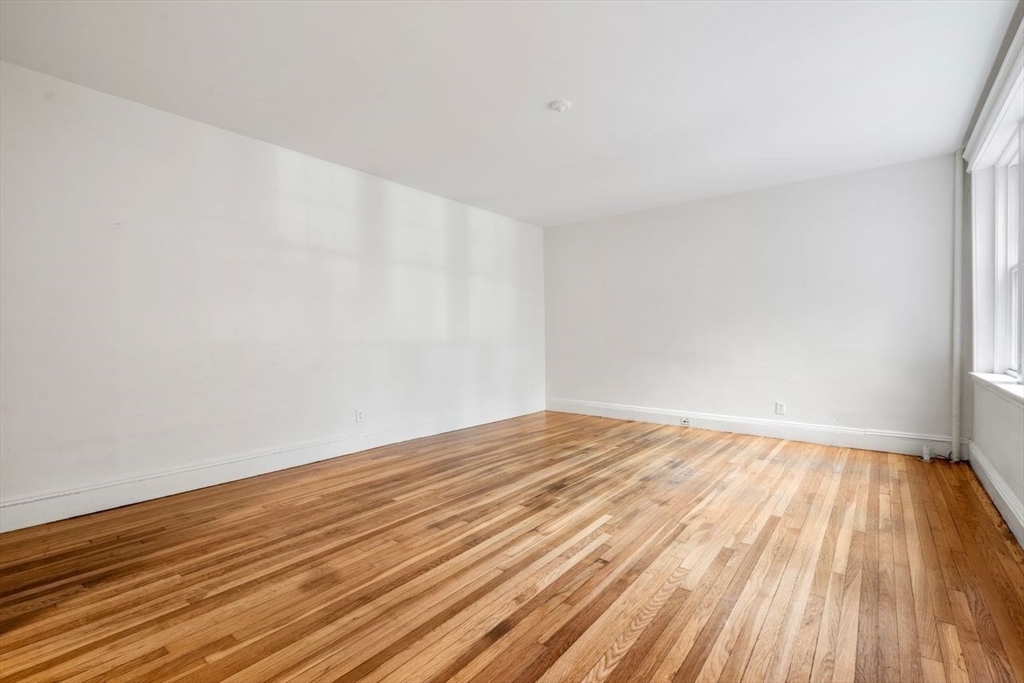 441 Washington # 2