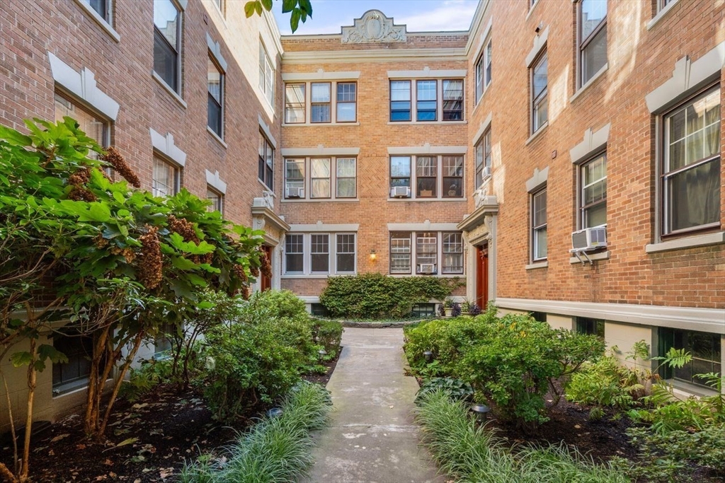 441 Washington # 2