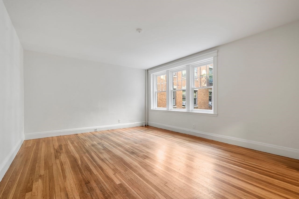 441 Washington # 2