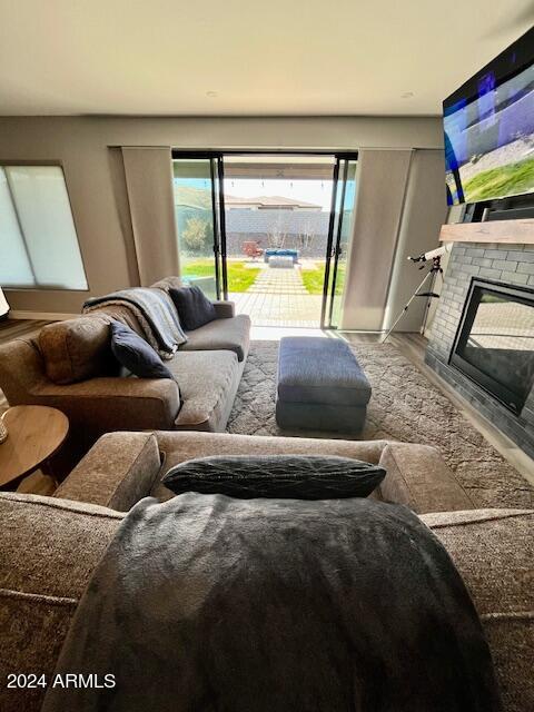 5809 E Killen Loop