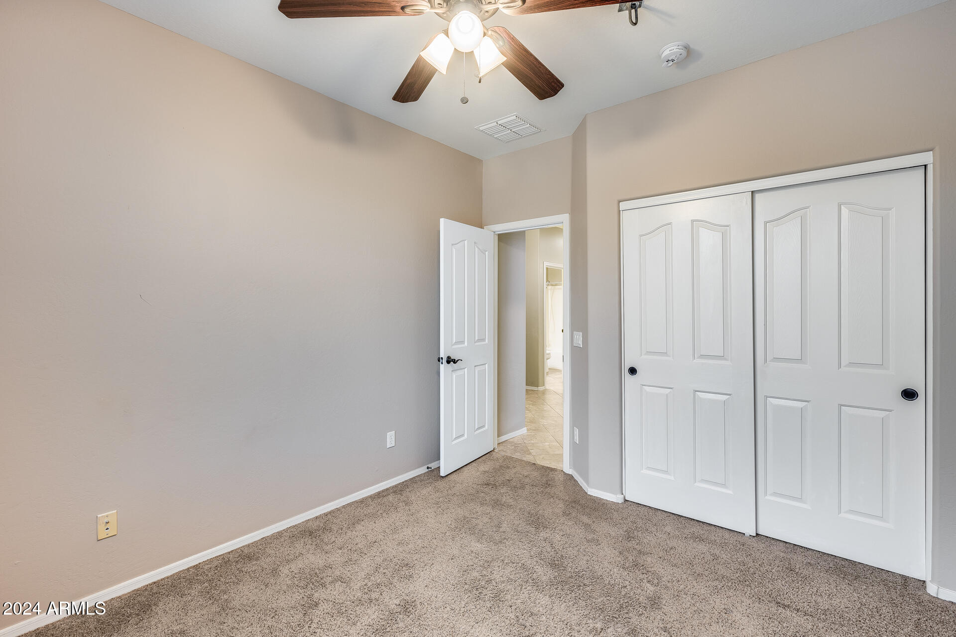 7038 W ANDREW Lane