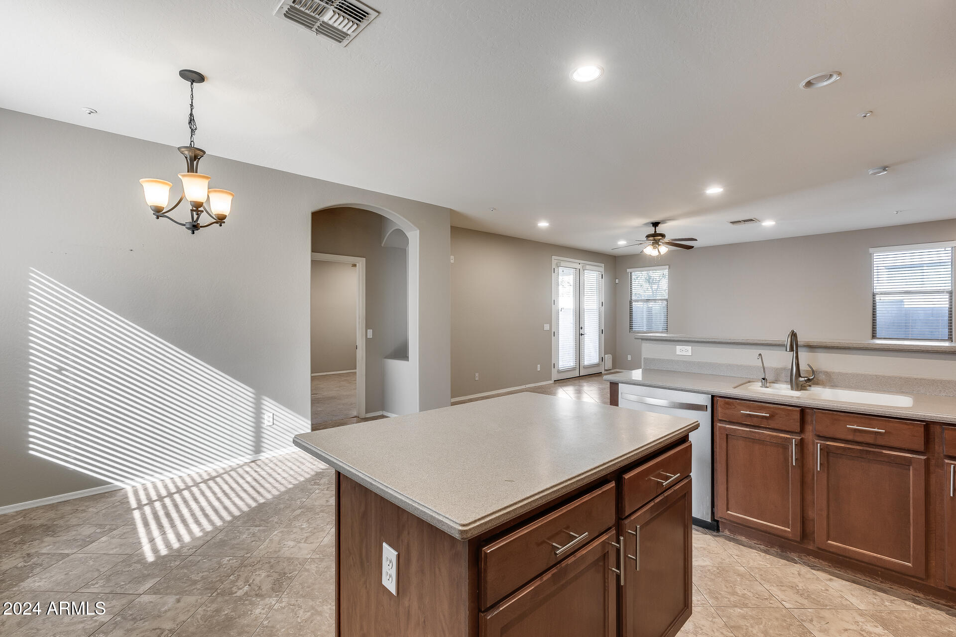 7038 W ANDREW Lane