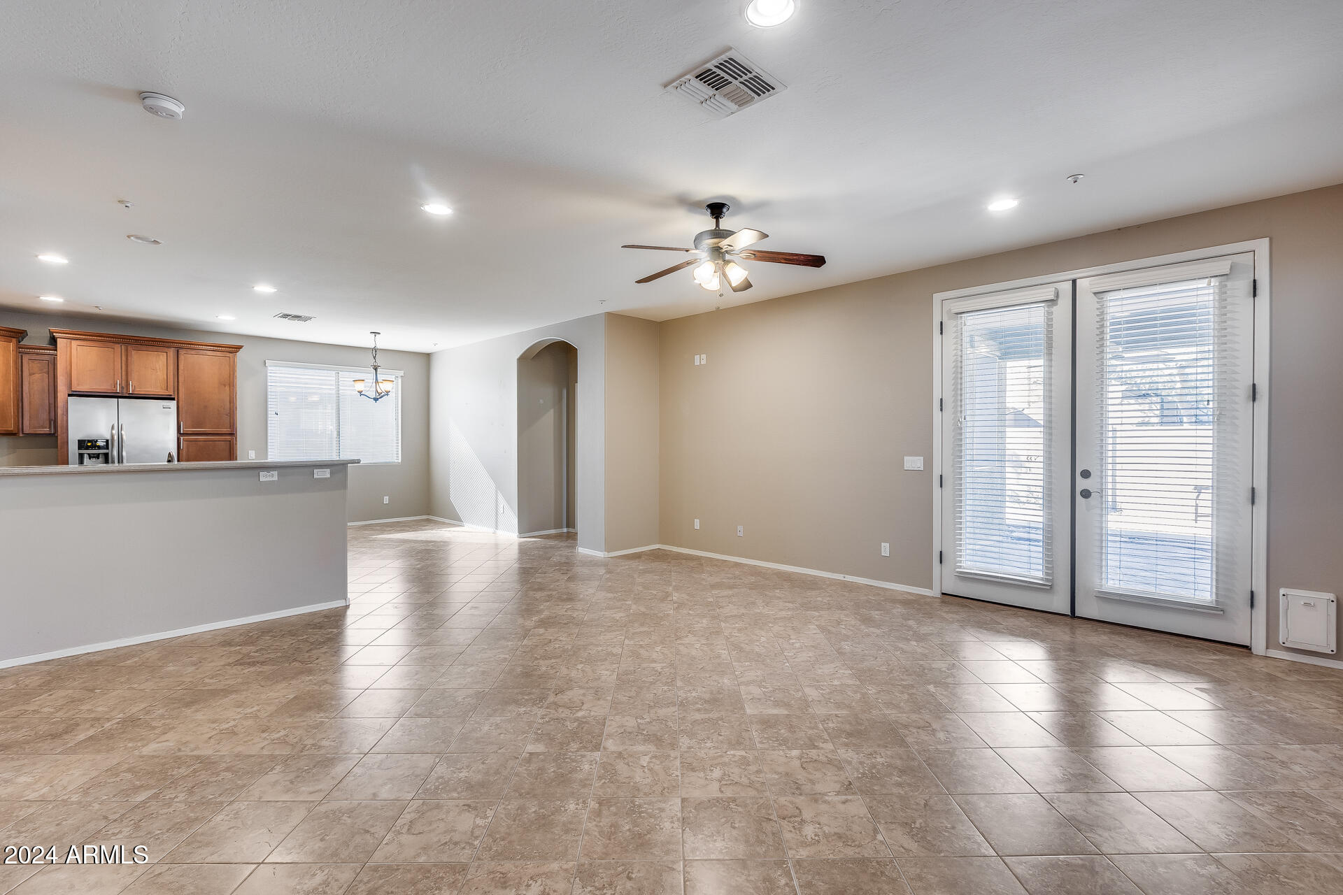 7038 W ANDREW Lane